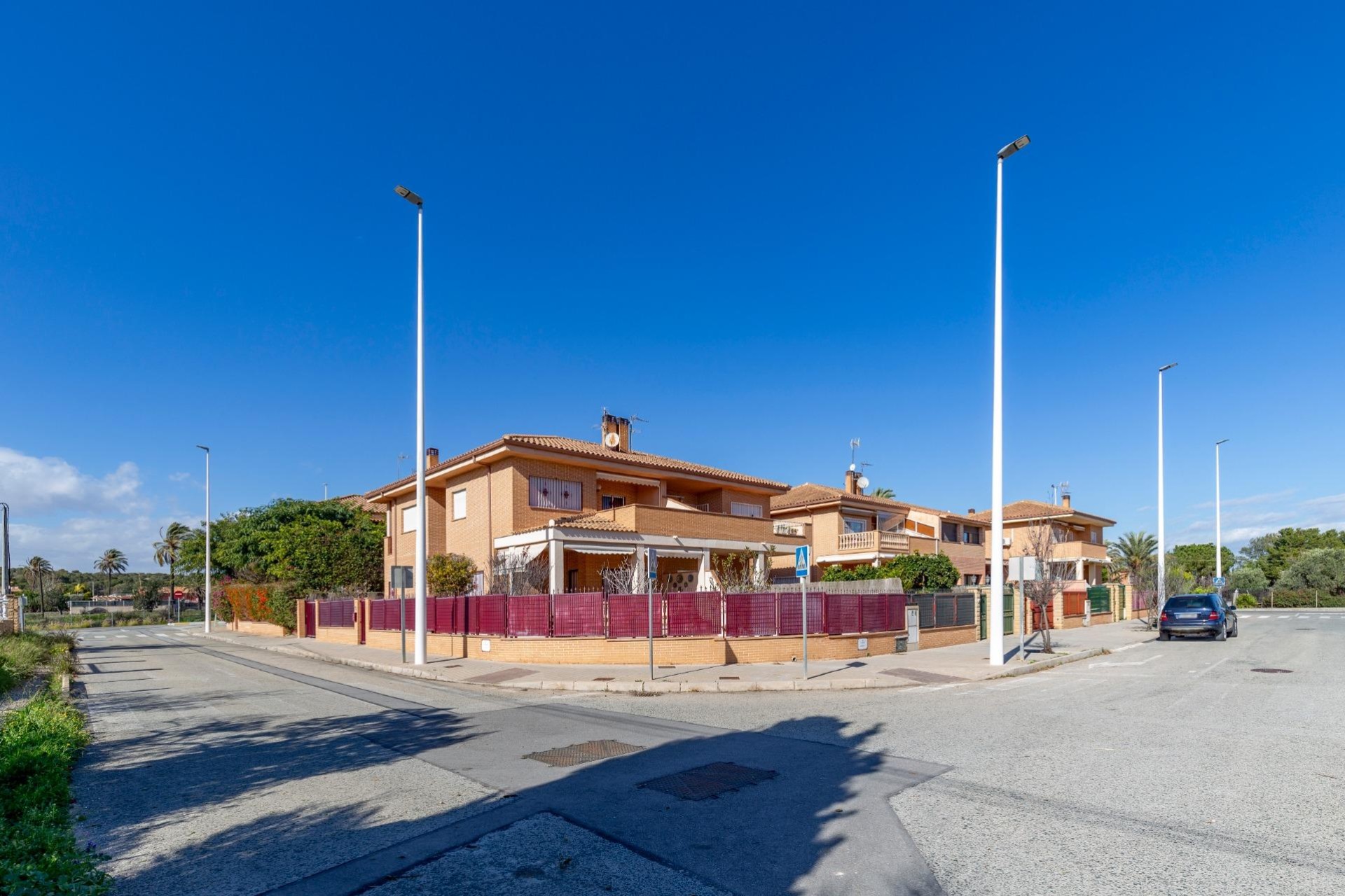 Resale - Plot / Land - La marina - El pinet