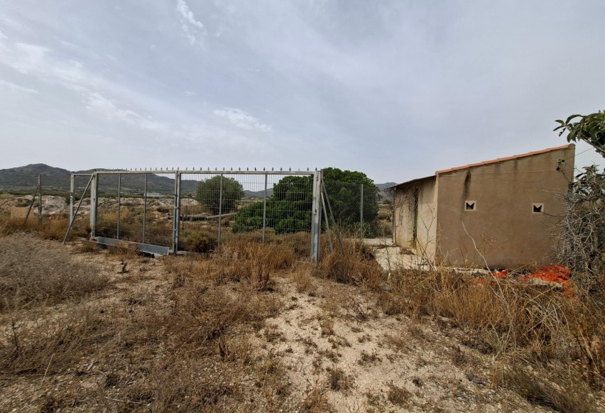 Resale - Plot / Land - La Romana - Crta. LA ROMANA