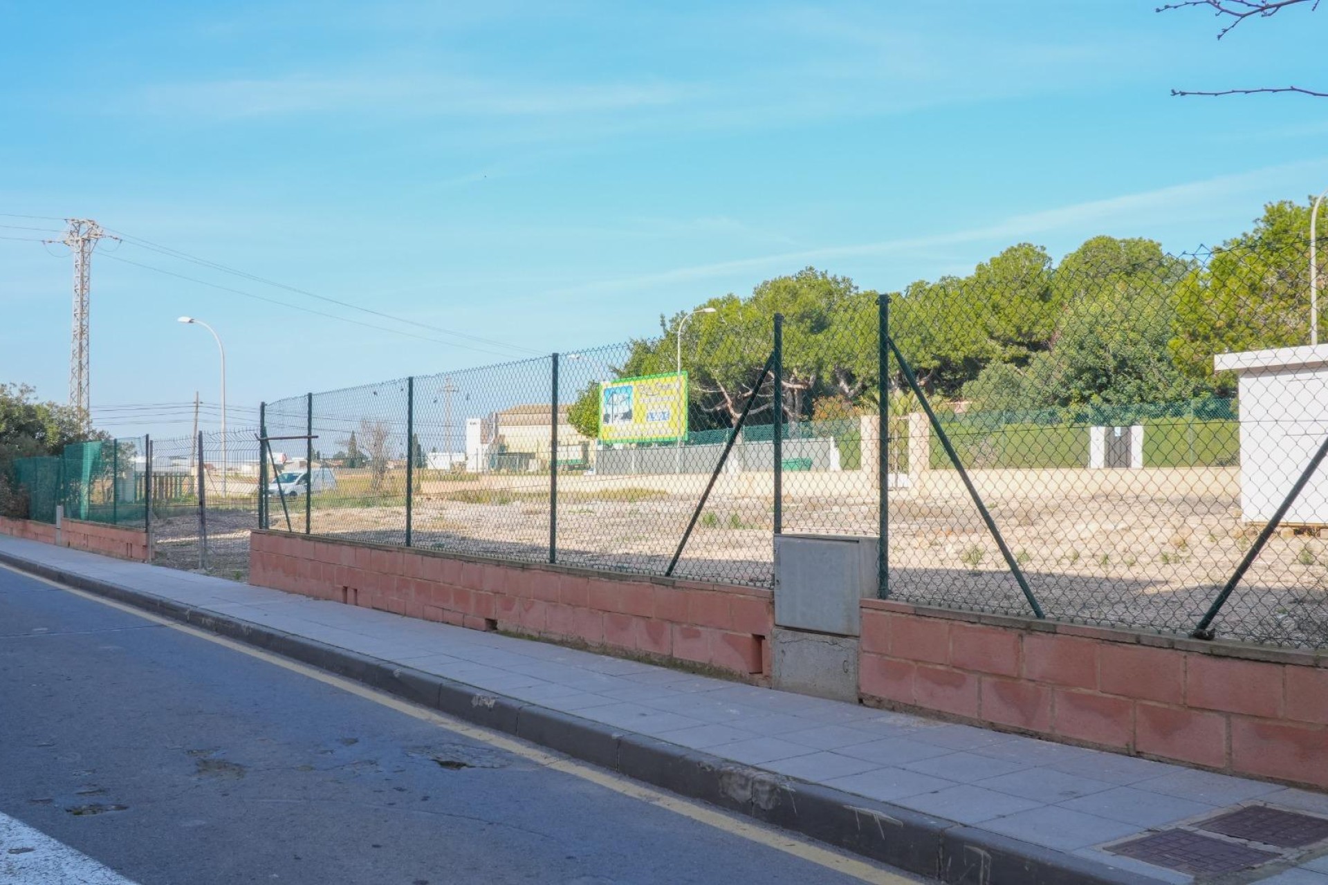 Resale - Plot / Land - Pilar de la Horadada - PILAR DE LA HORADADA