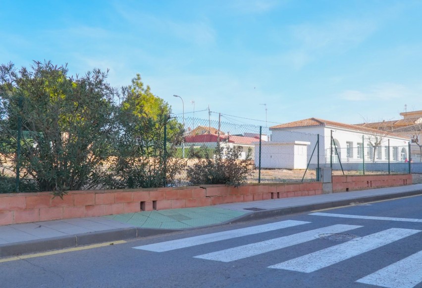 Resale - Plot / Land - Pilar de la Horadada - PILAR DE LA HORADADA