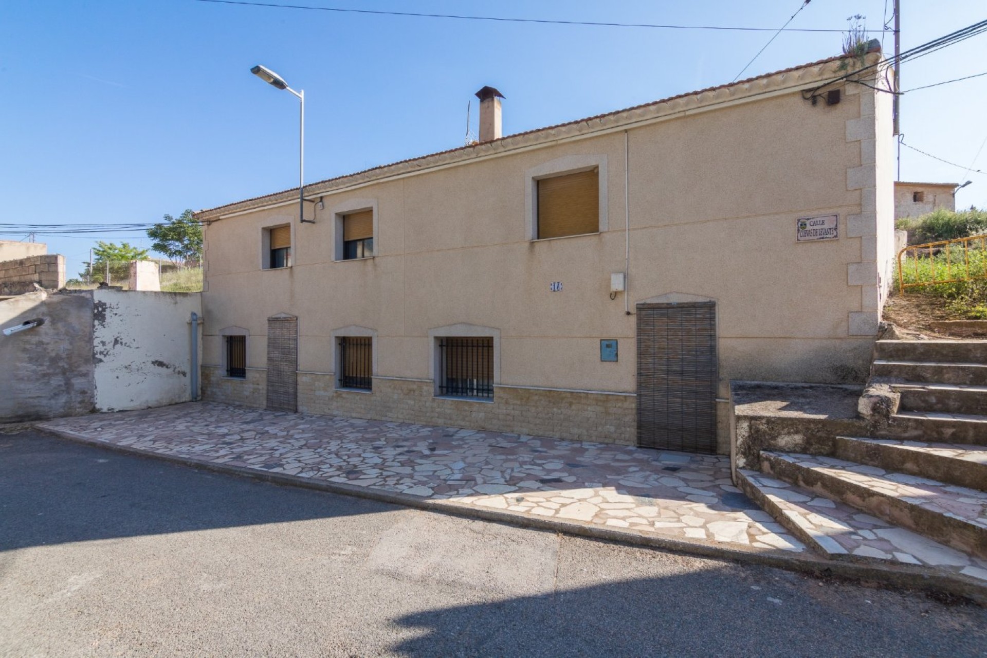 Resale - Townhouse - Algueña - CENTRO ALGUEÑA ESPAÑA