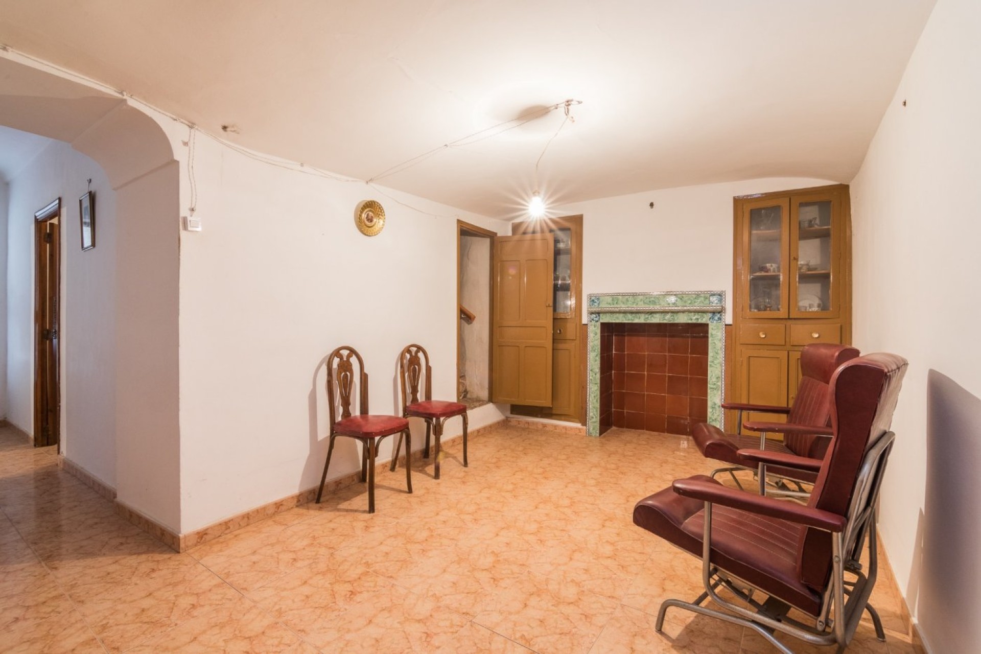 Resale - Townhouse - Algueña - CENTRO ALGUEÑA ESPAÑA