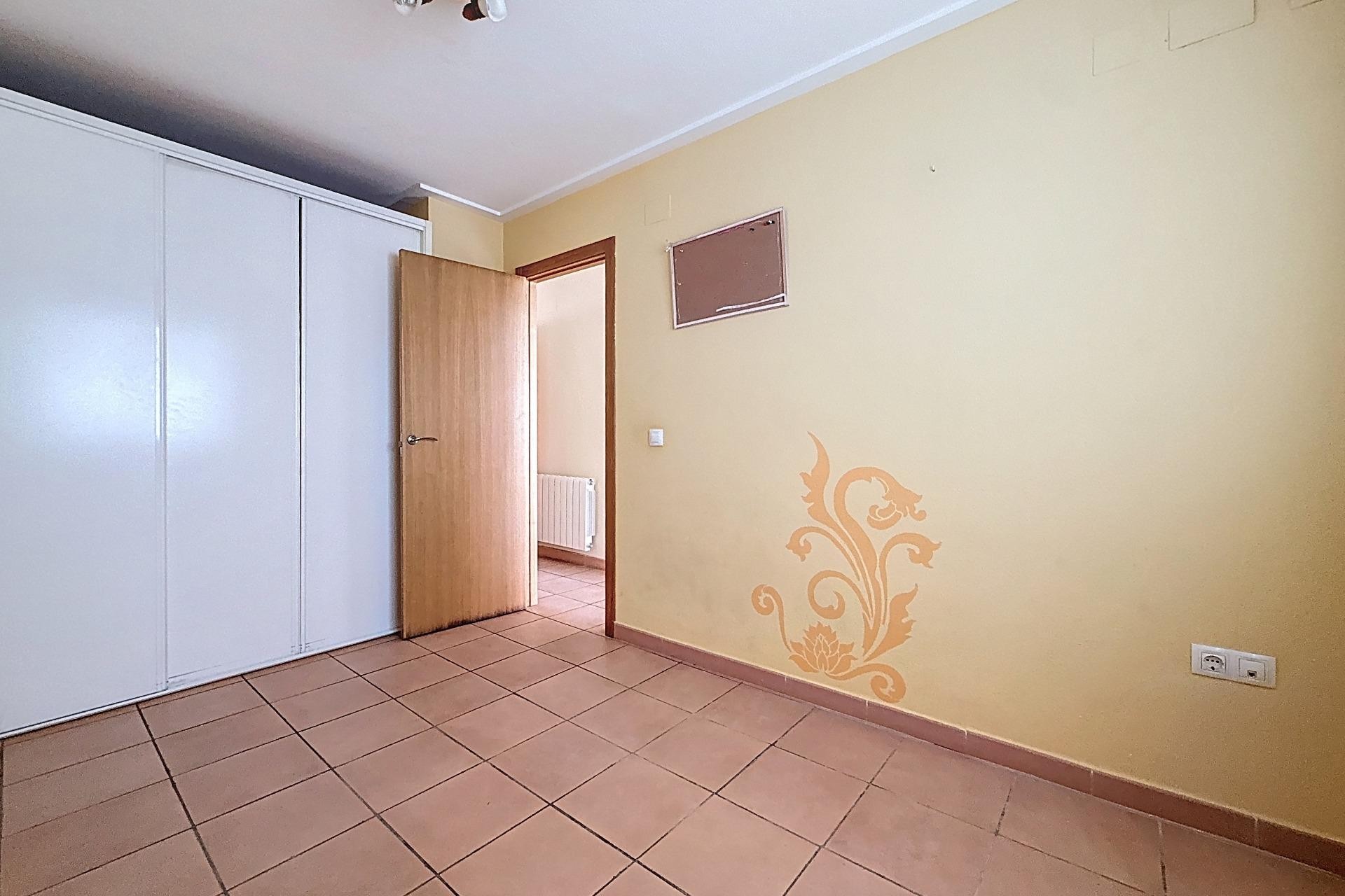 Resale - Townhouse - Onil - San Jaime