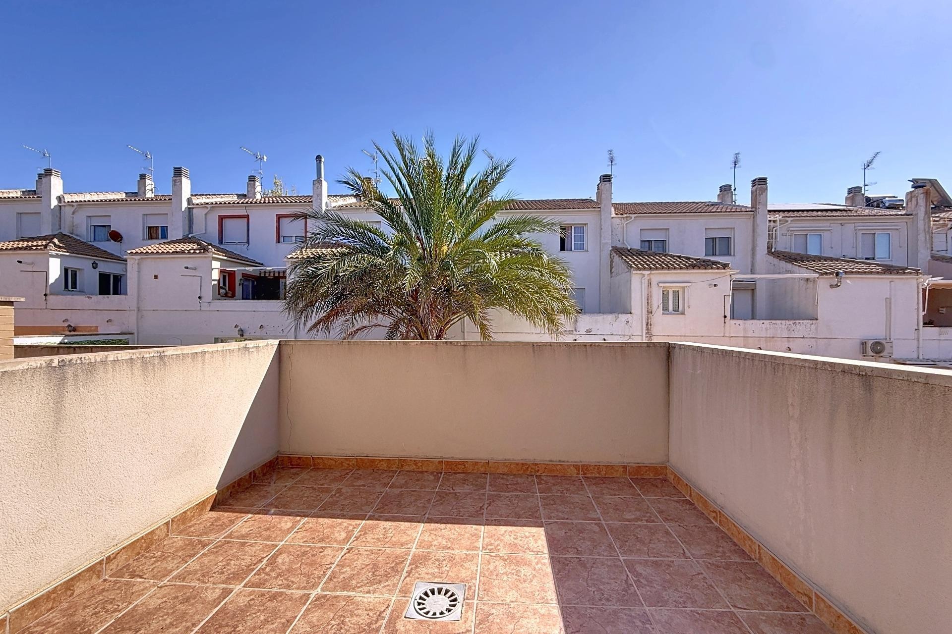Resale - Townhouse - Onil - San Jaime