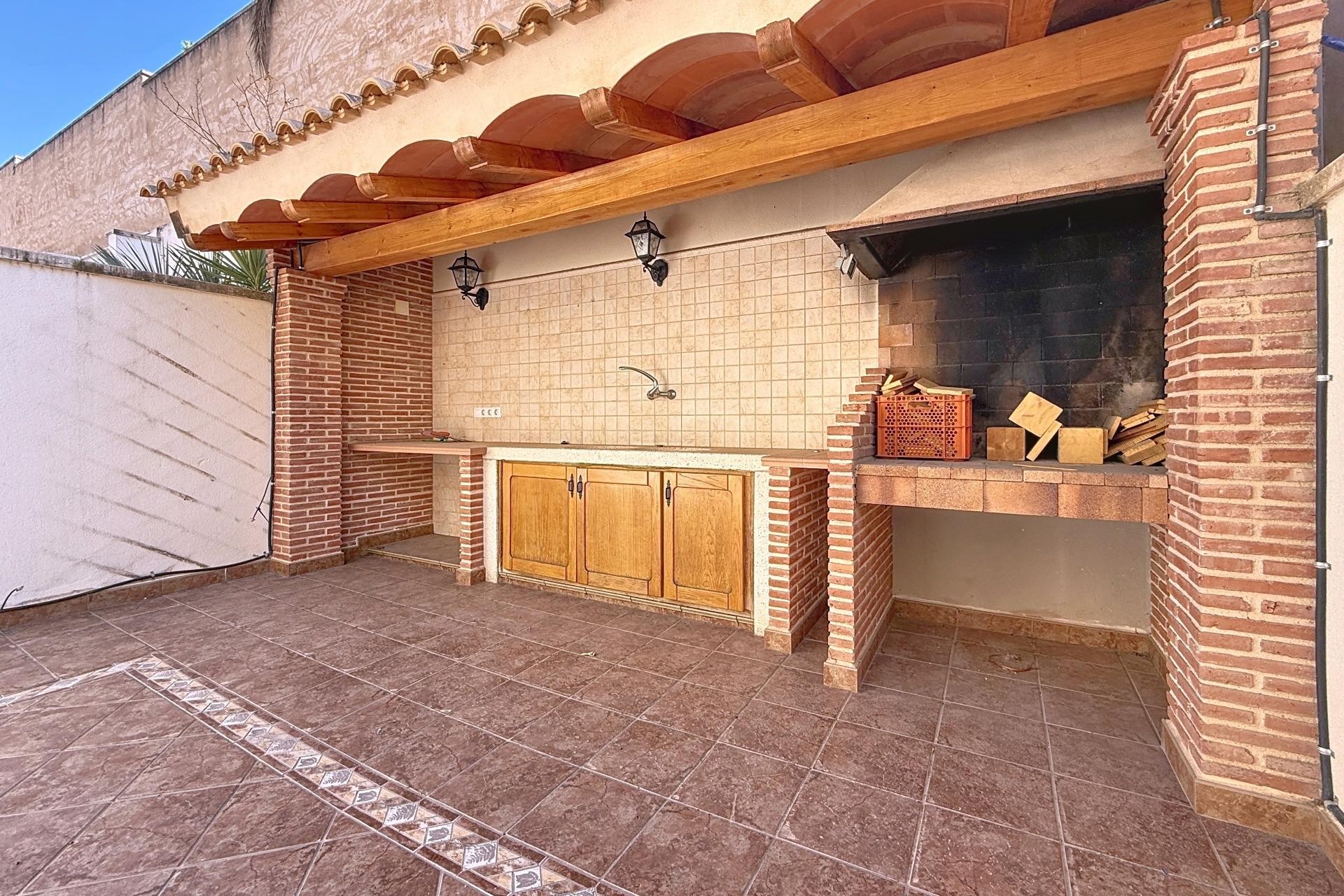 Resale - Townhouse - Onil - San Jaime