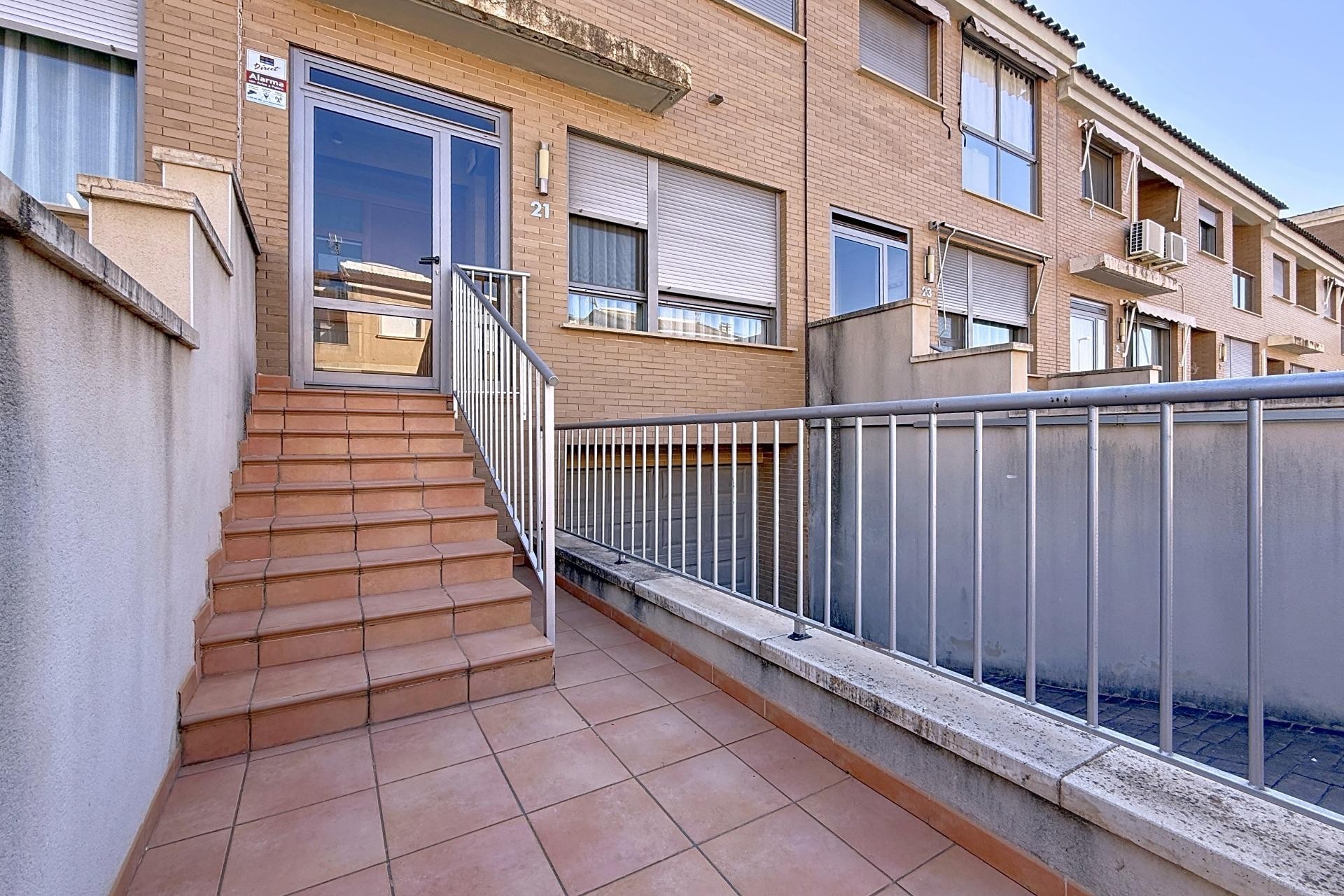 Resale - Townhouse - Onil - San Jaime