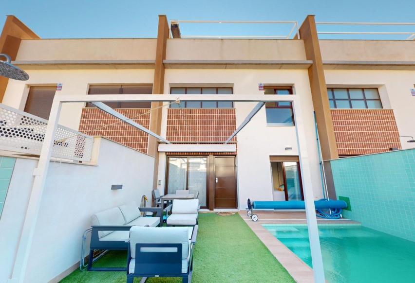 Resale - Townhouse - Pilar de la Horadada - PILAR DE LA HORADADA