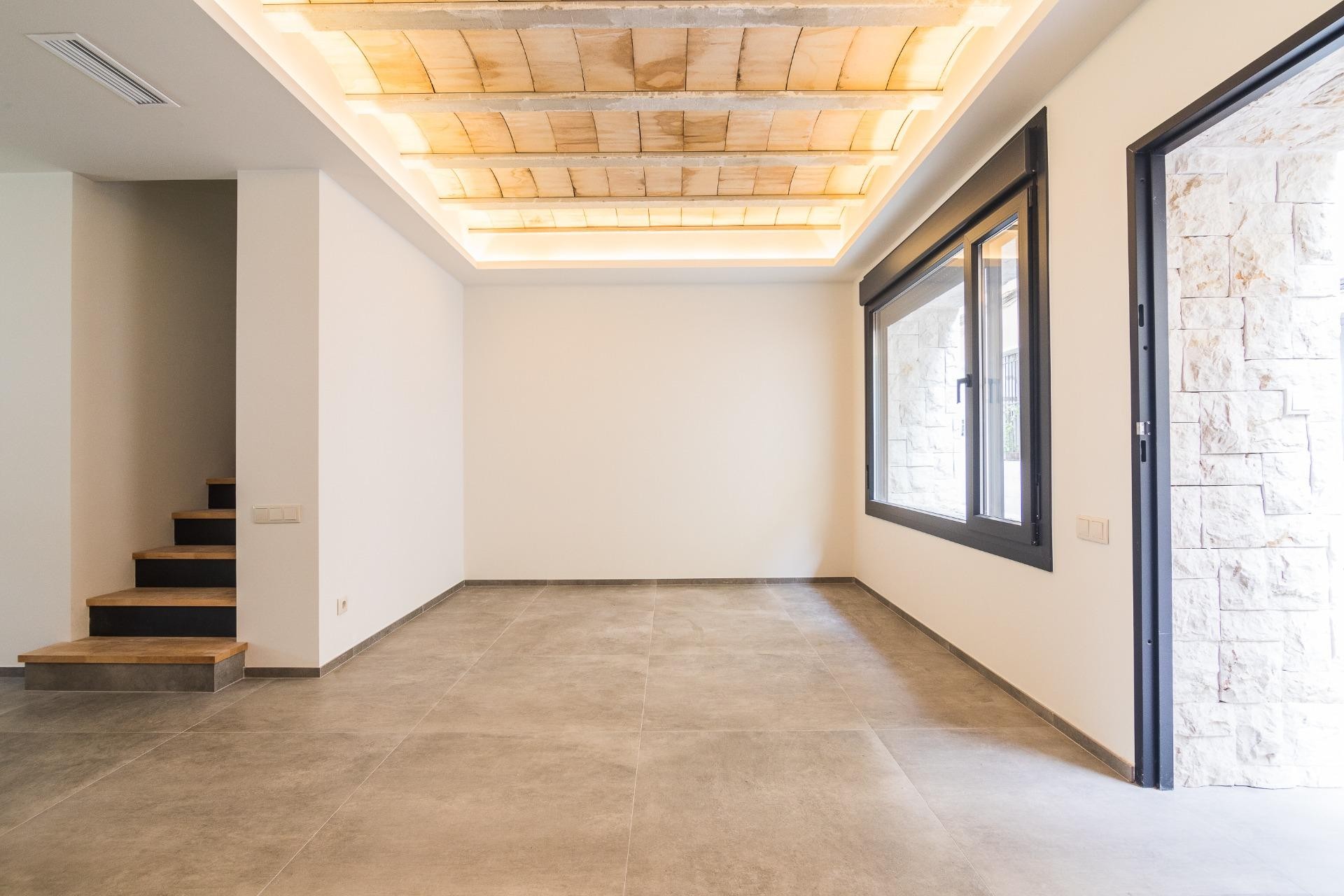 Resale - Triplex - Elche - Raval - Puertas Coloradas