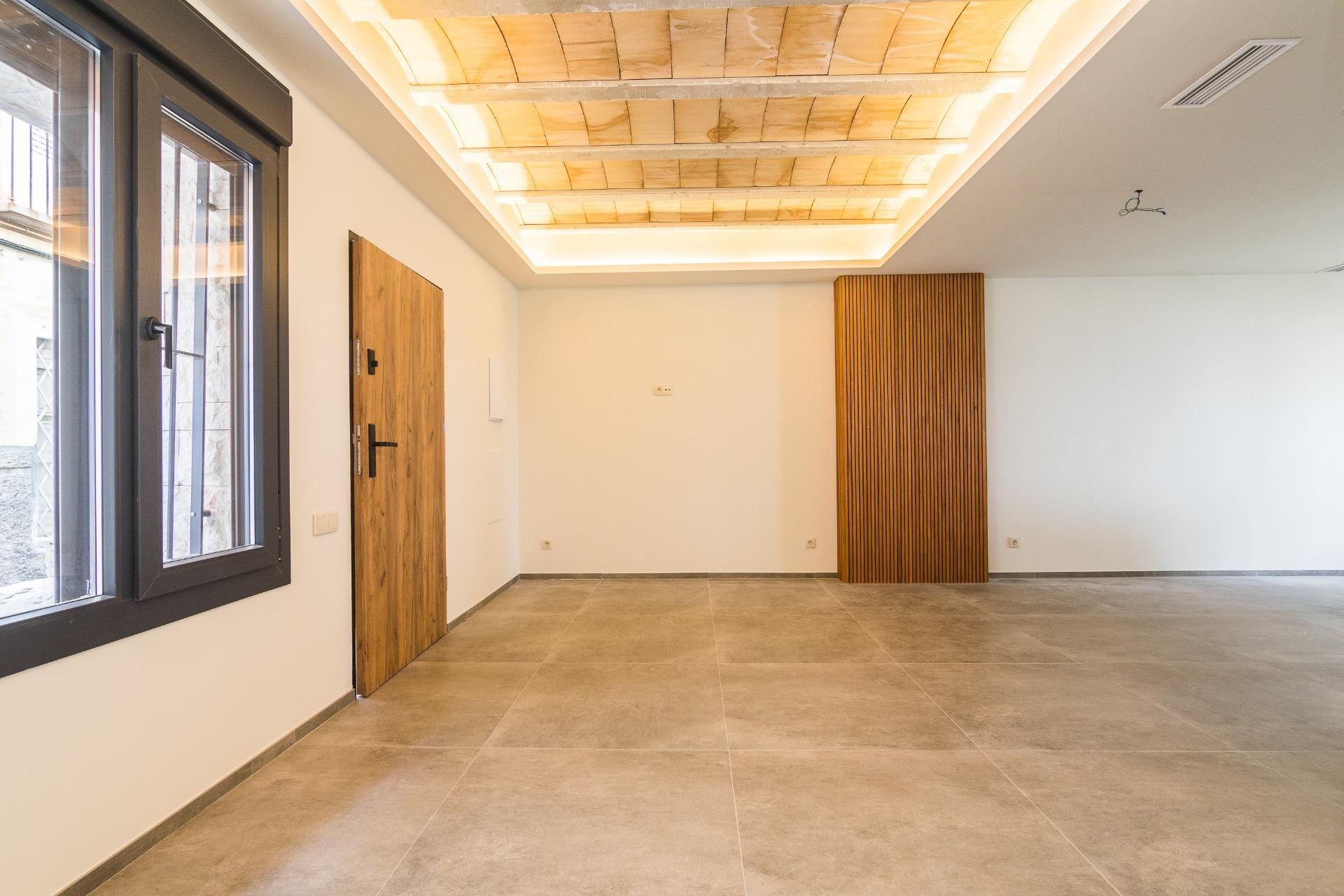 Resale - Triplex - Elche - Raval - Puertas Coloradas