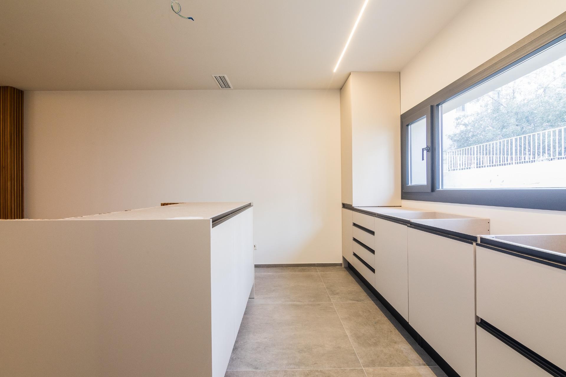 Resale - Triplex - Elche - Raval - Puertas Coloradas