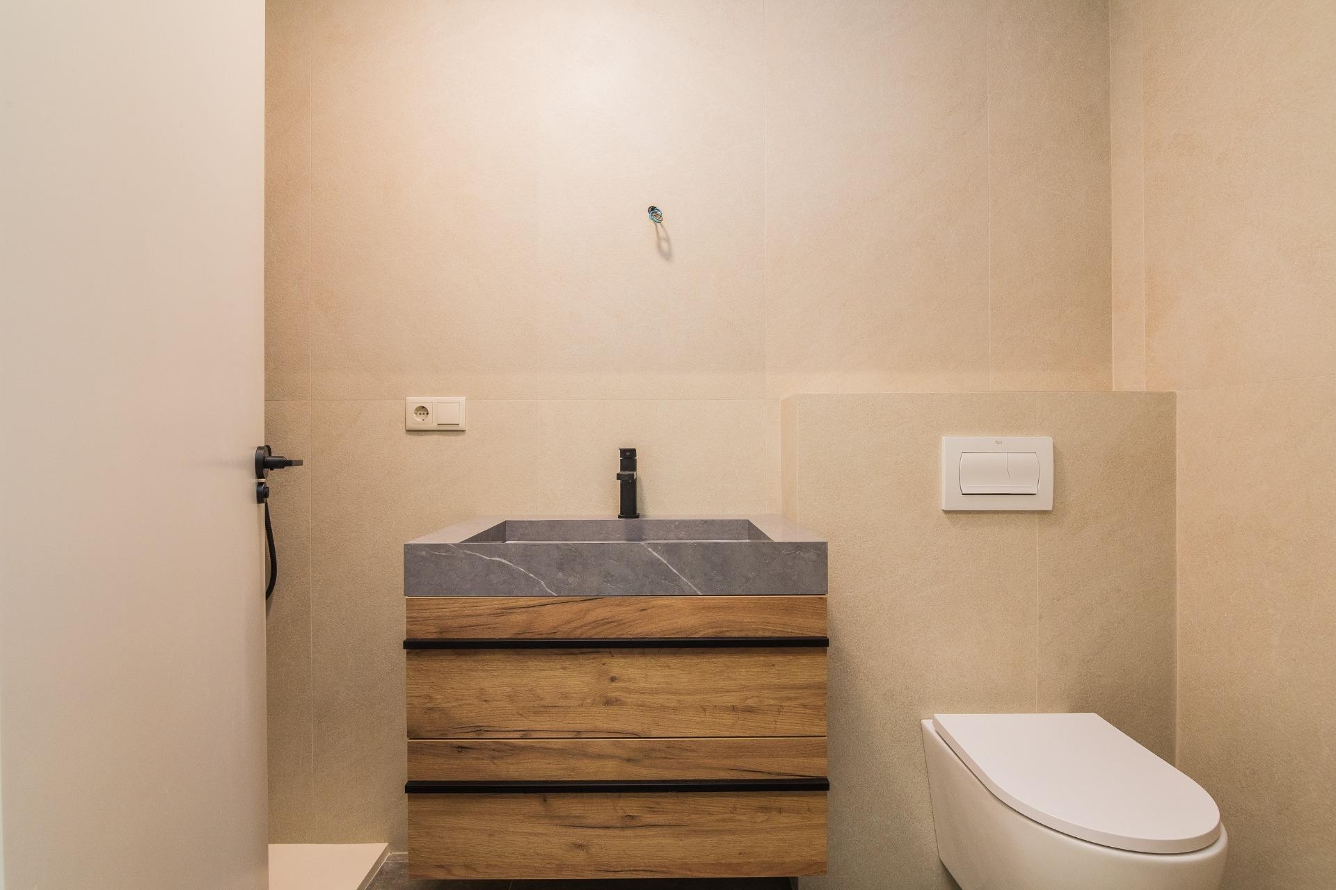 Resale - Triplex - Elche - Raval - Puertas Coloradas