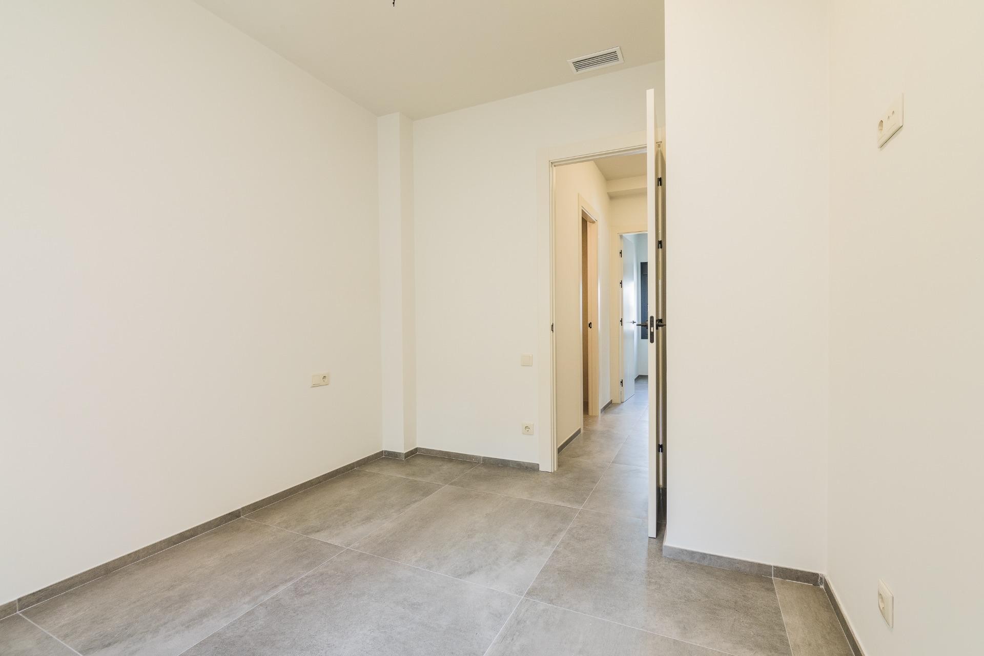 Resale - Triplex - Elche - Raval - Puertas Coloradas