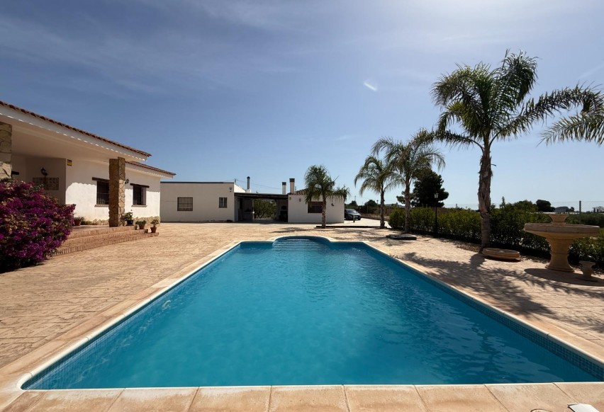 Resale - Villa - Agost - campo