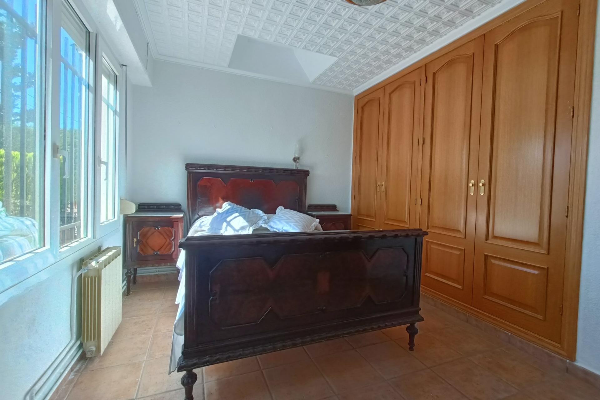 Resale - Villa - Banyeres de Mariola - Pedrera