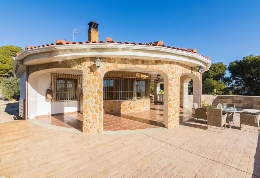 Resale - Villa - Crevillent - Comunidad valenciana