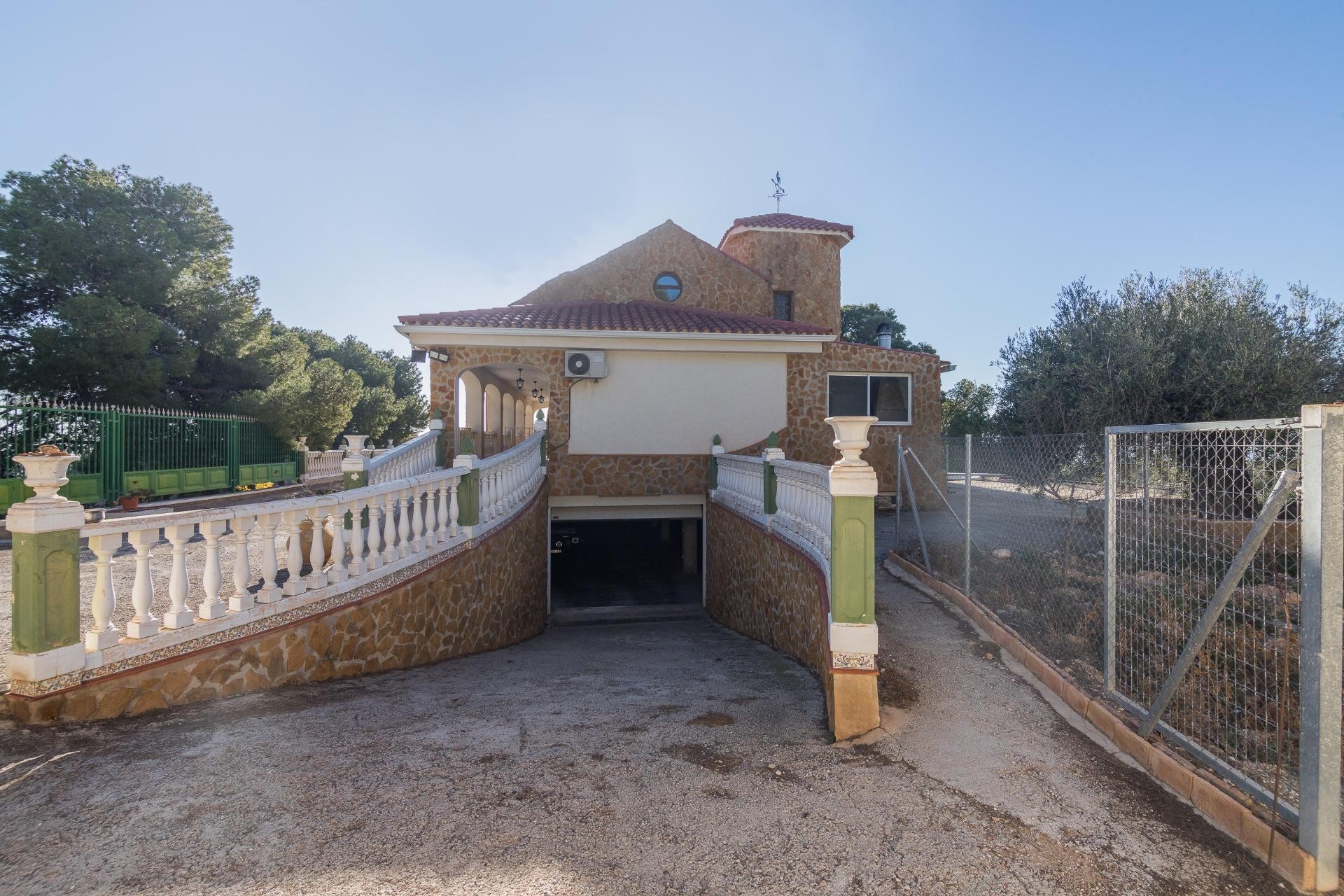 Resale - Villa - Crevillent - Comunidad valenciana