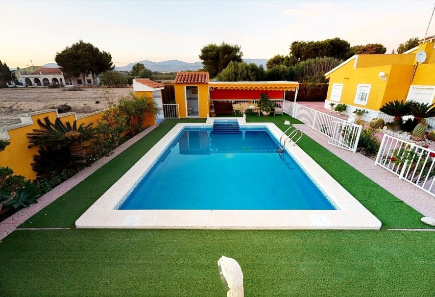 Resale - Villa - Crevillent - EL REALENGO