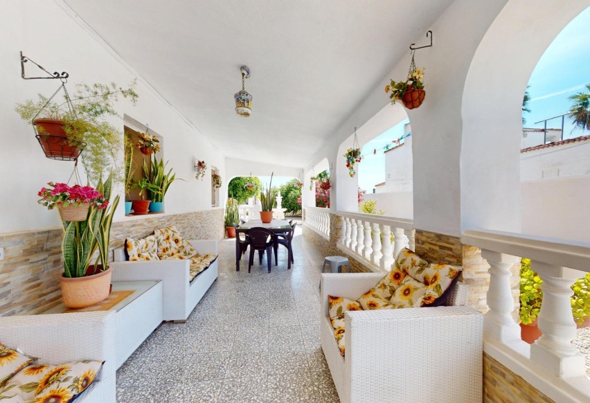 Resale - Villa - Crevillent - LA MANGRANERA