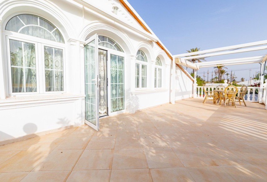 Resale - Villa - Elche Pedanías - LA MARINA