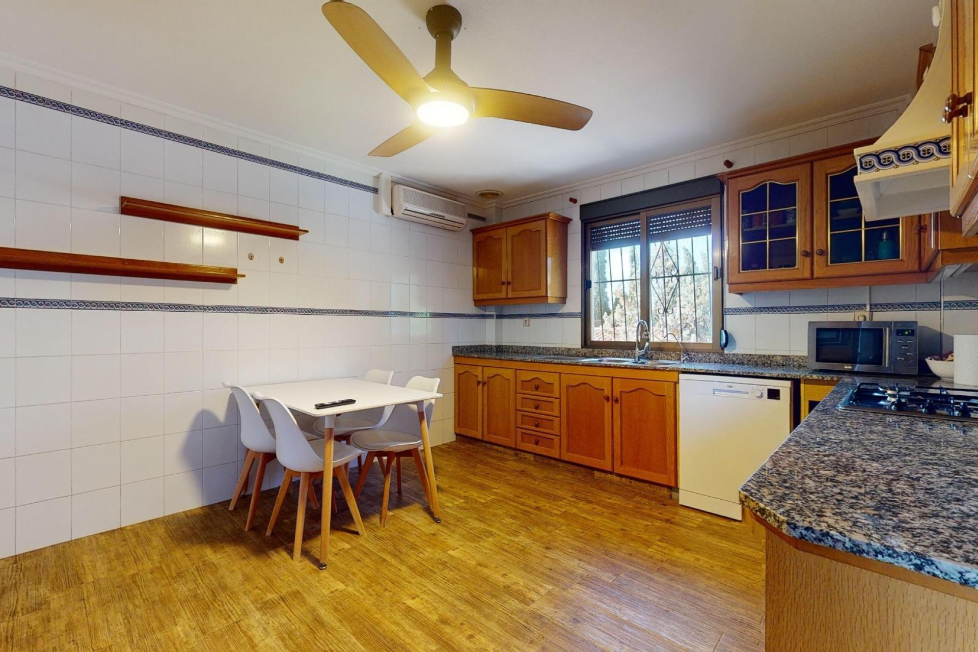 Resale - Villa - Elche Pedanías - Peña las Águilas