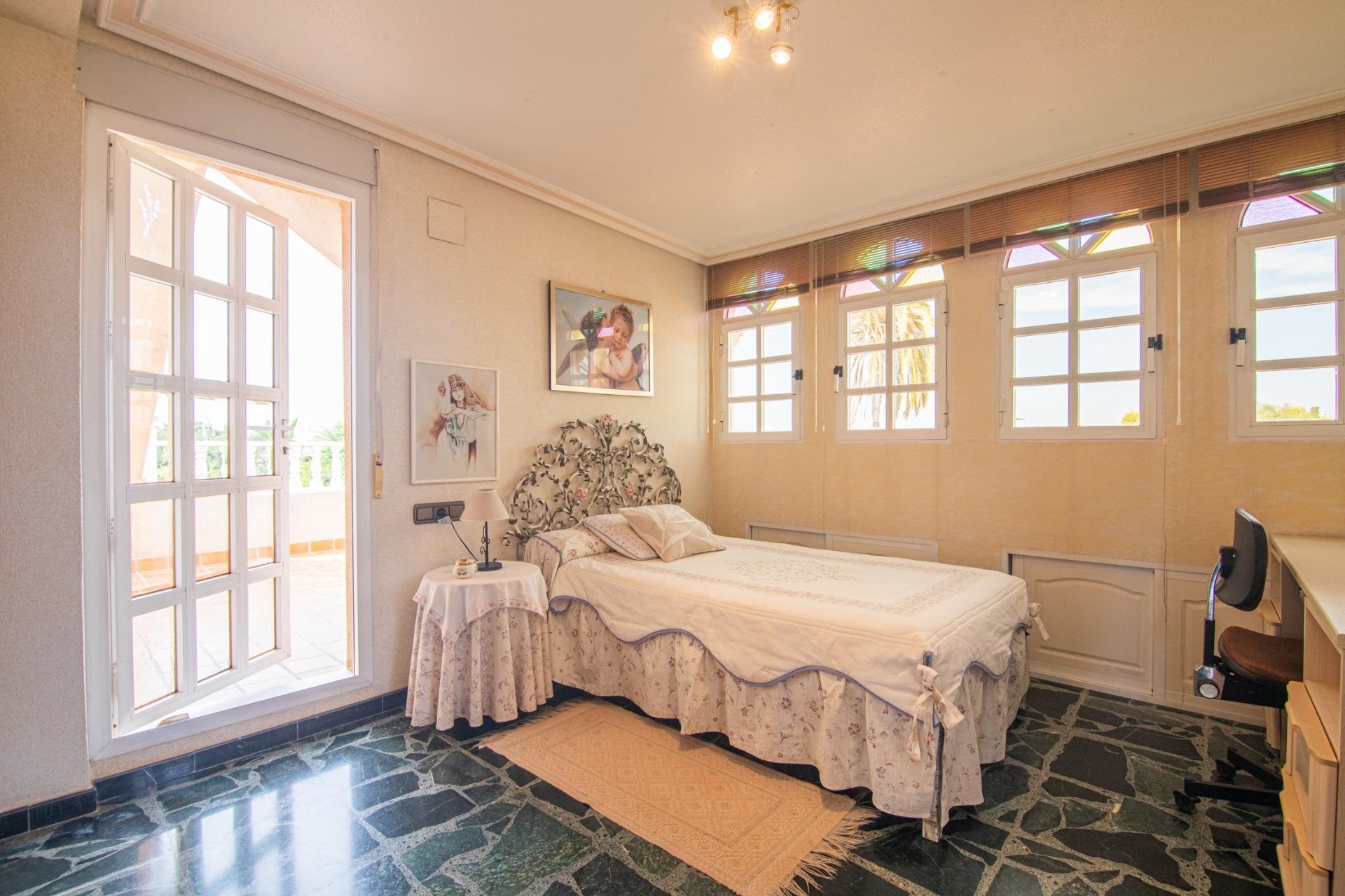 Resale - Villa - Elche Pedanías - Perleta