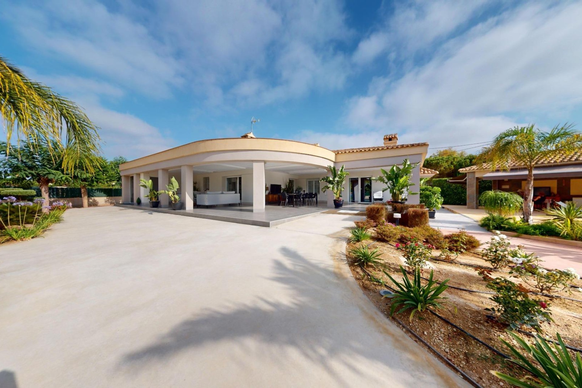 Resale - Villa - Elche Pedanías - Perleta