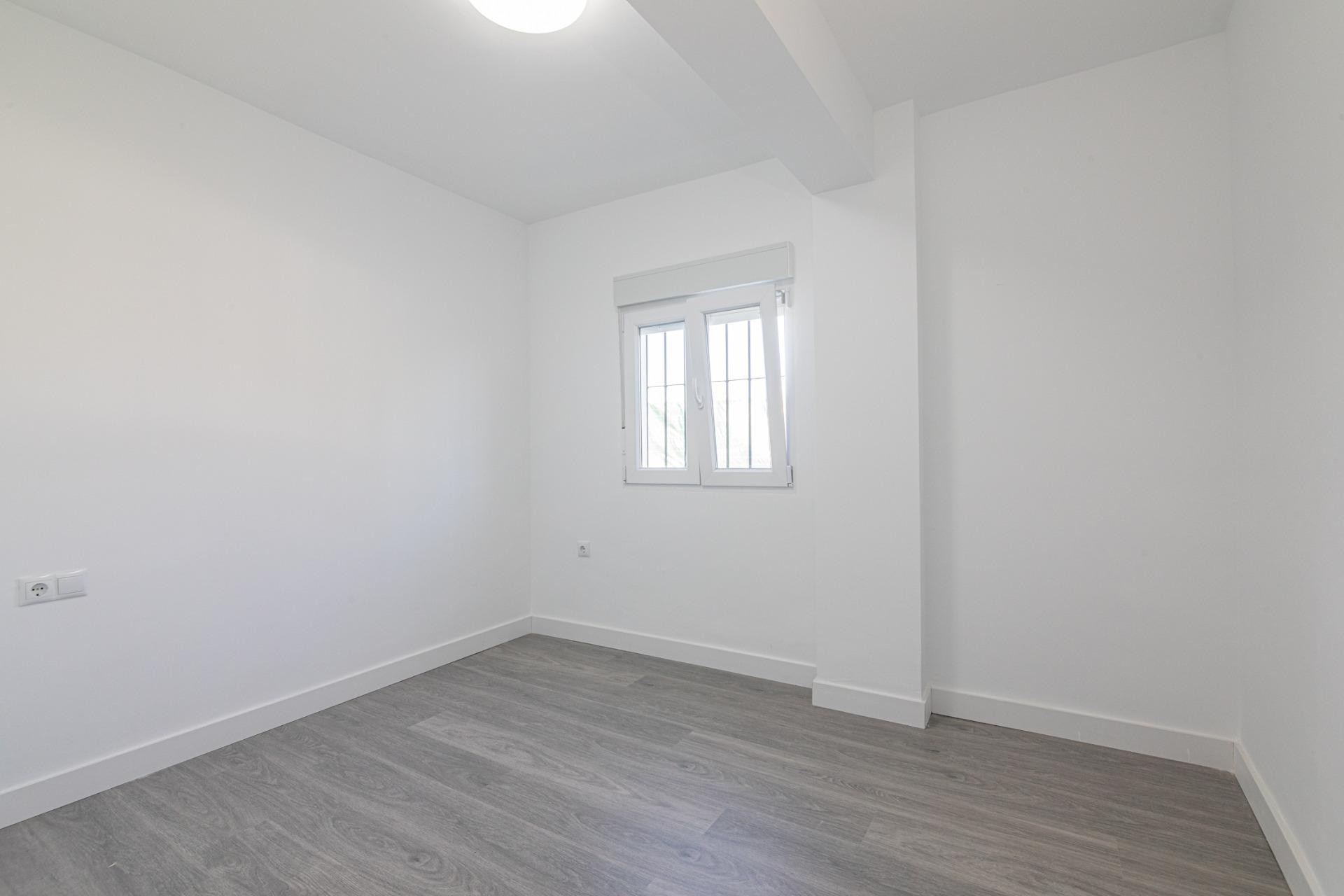 Resale - Villa - Elche - Sector V-El Canal