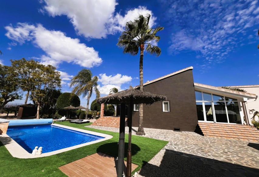 Resale - Villa - Jacarilla