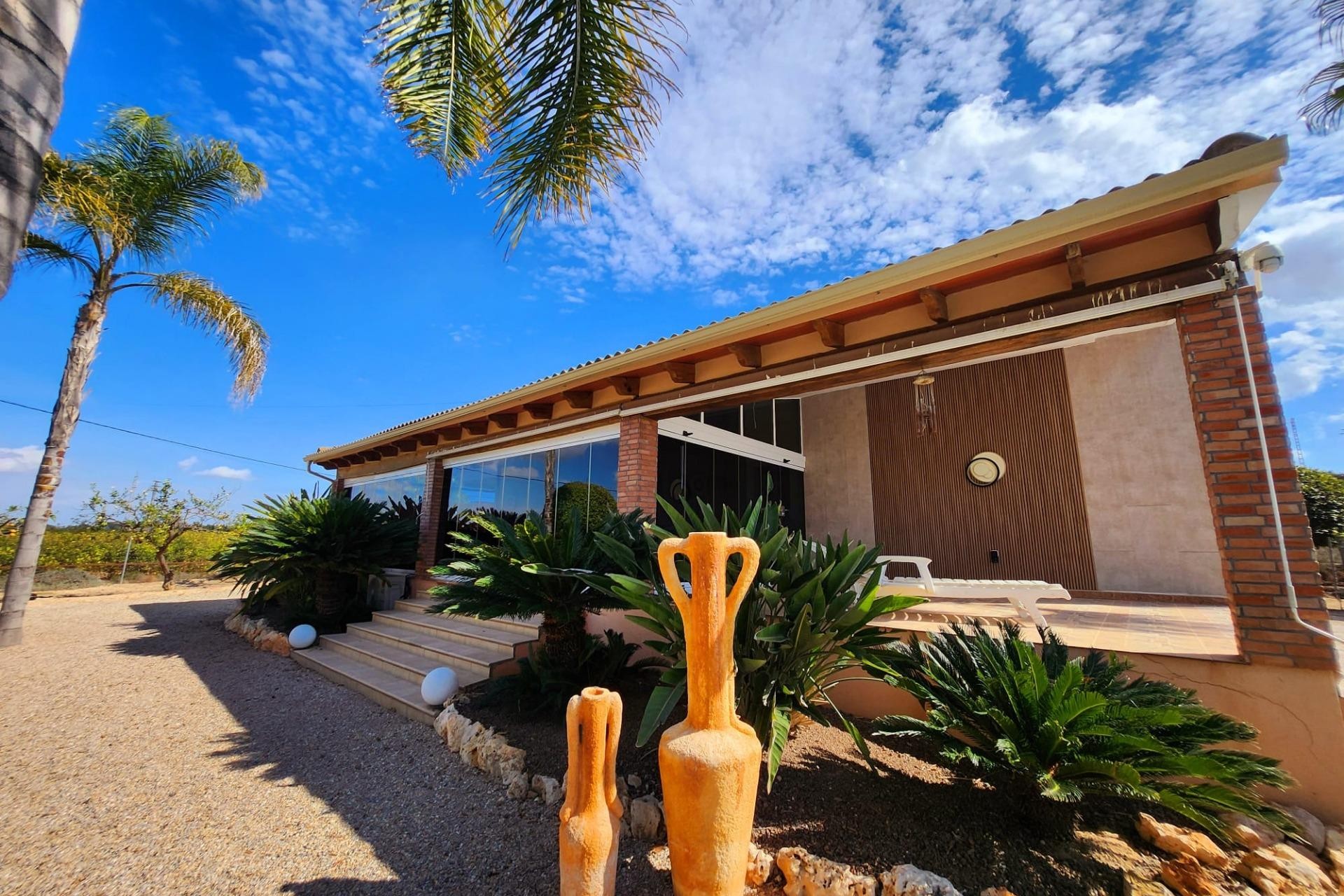 Resale - Villa - Jacarilla