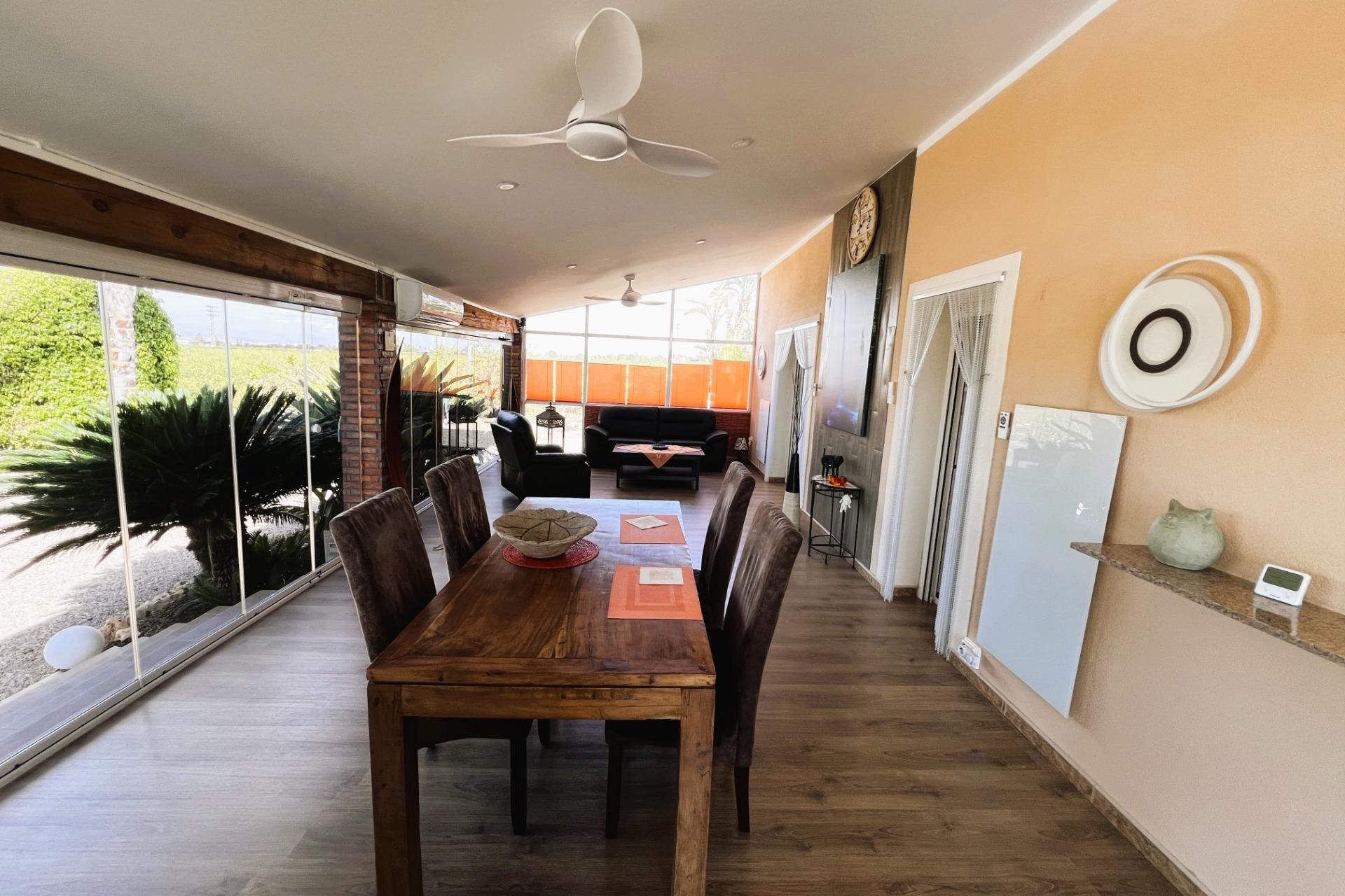 Resale - Villa - Jacarilla