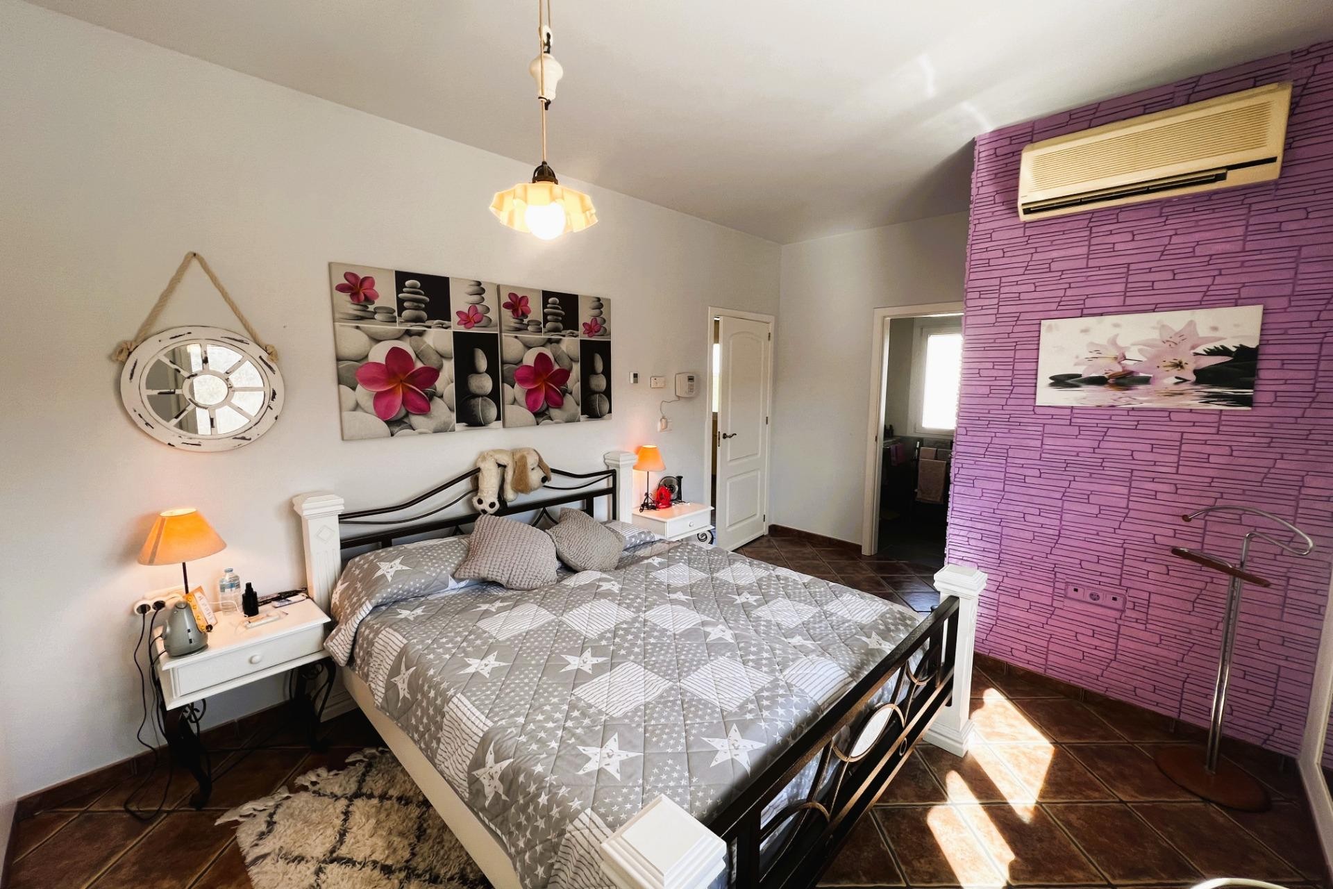 Resale - Villa - Jacarilla
