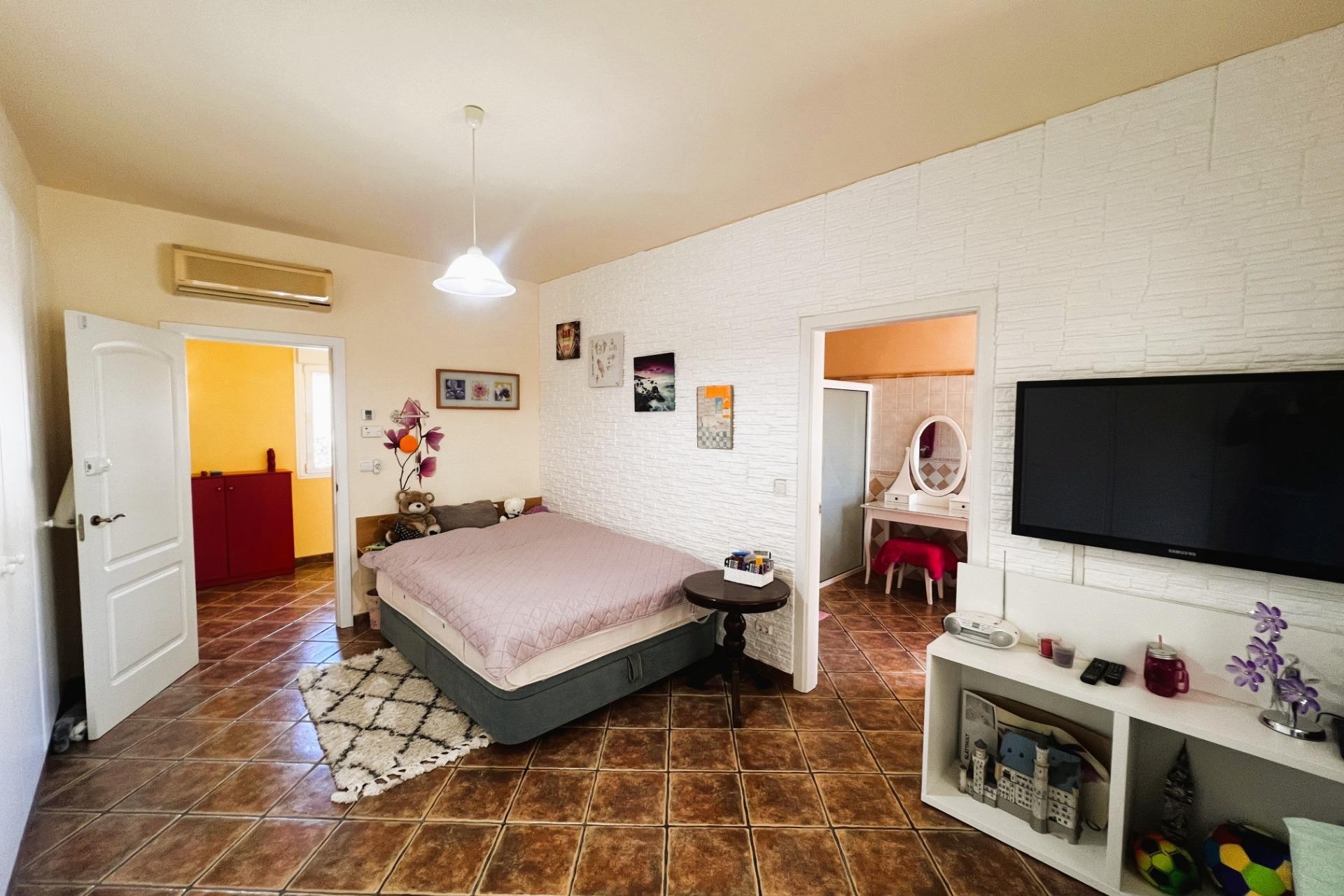 Resale - Villa - Jacarilla