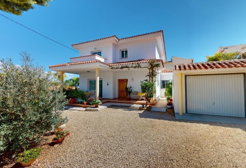 Resale - Villa - l'Alfas del Pi - Albir