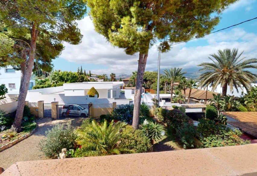 Resale - Villa - l'Alfas del Pi - Albir