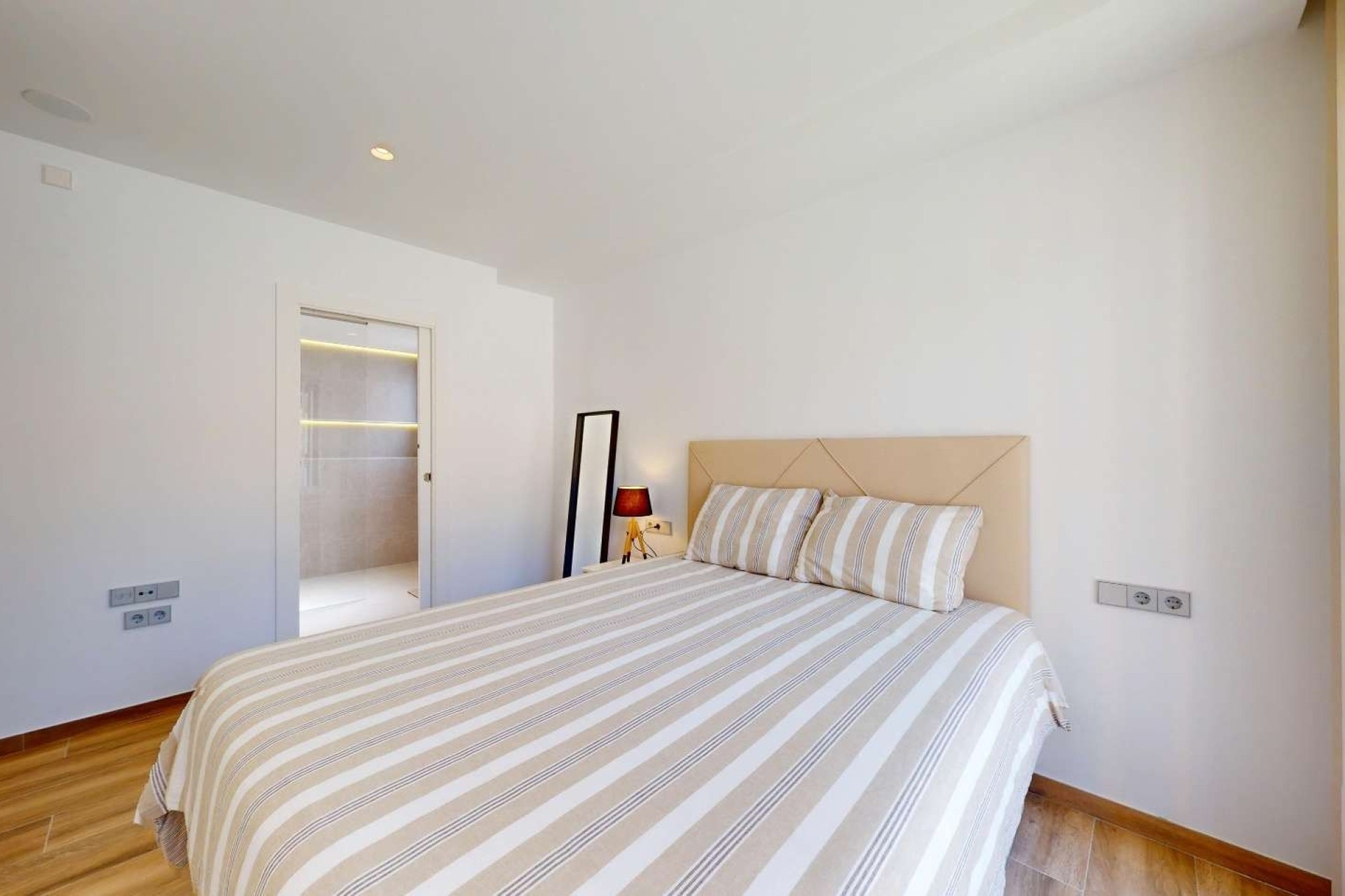 Resale - Villa - Monforte del Cid - Comunidad valenciana