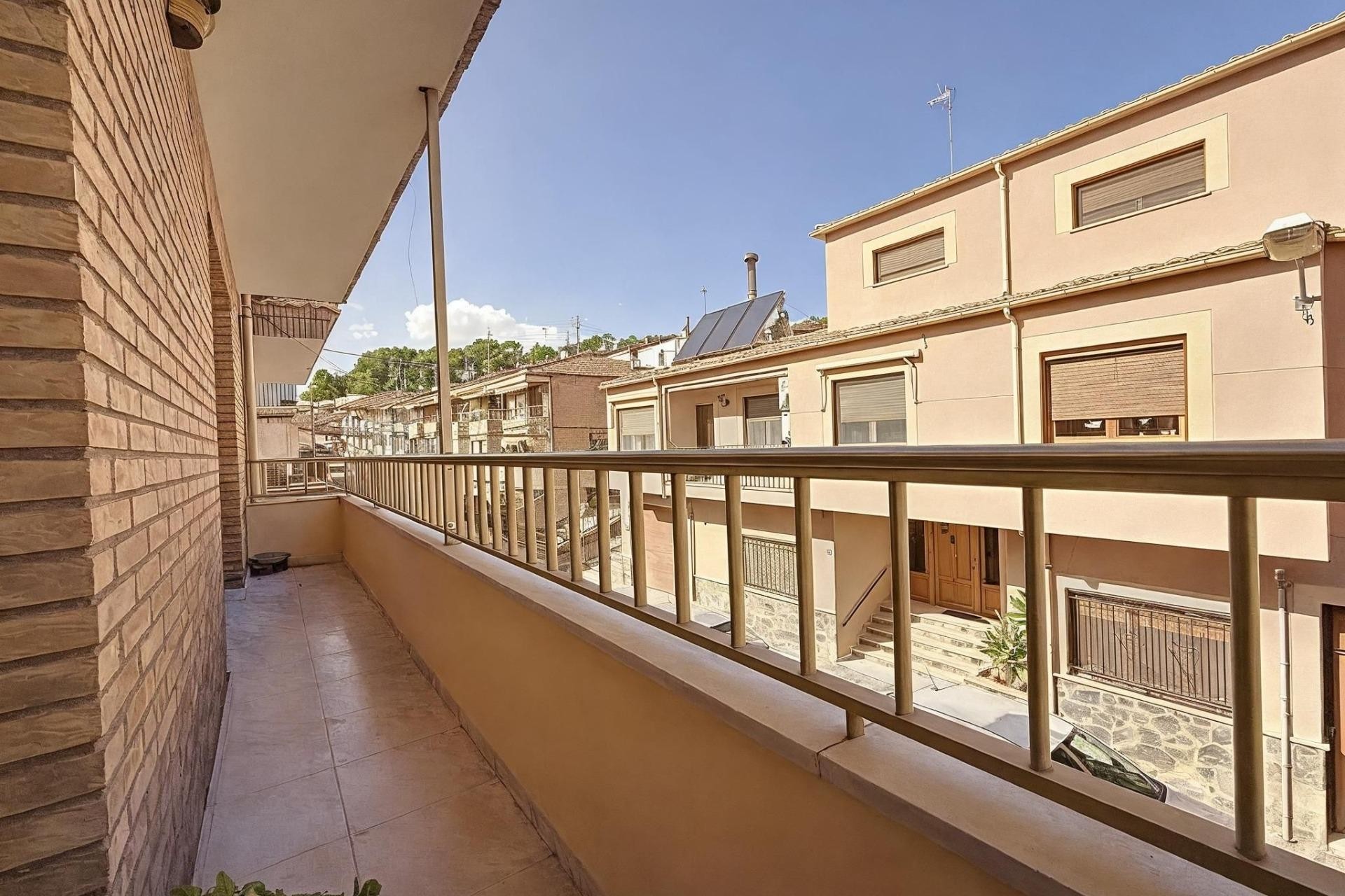 Resale - Villa - Onil - Avenida De La Paz