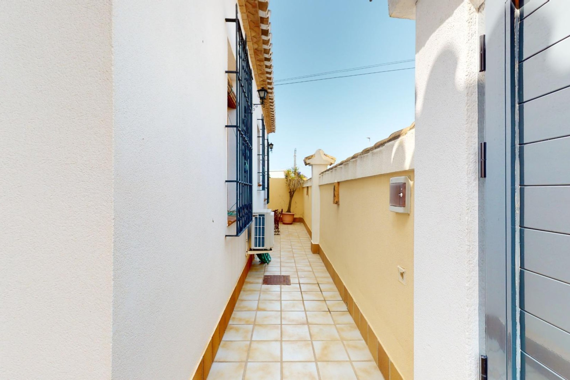 Resale - Villa - Pilar de la Horadada - PILAR DE LA HORADADA