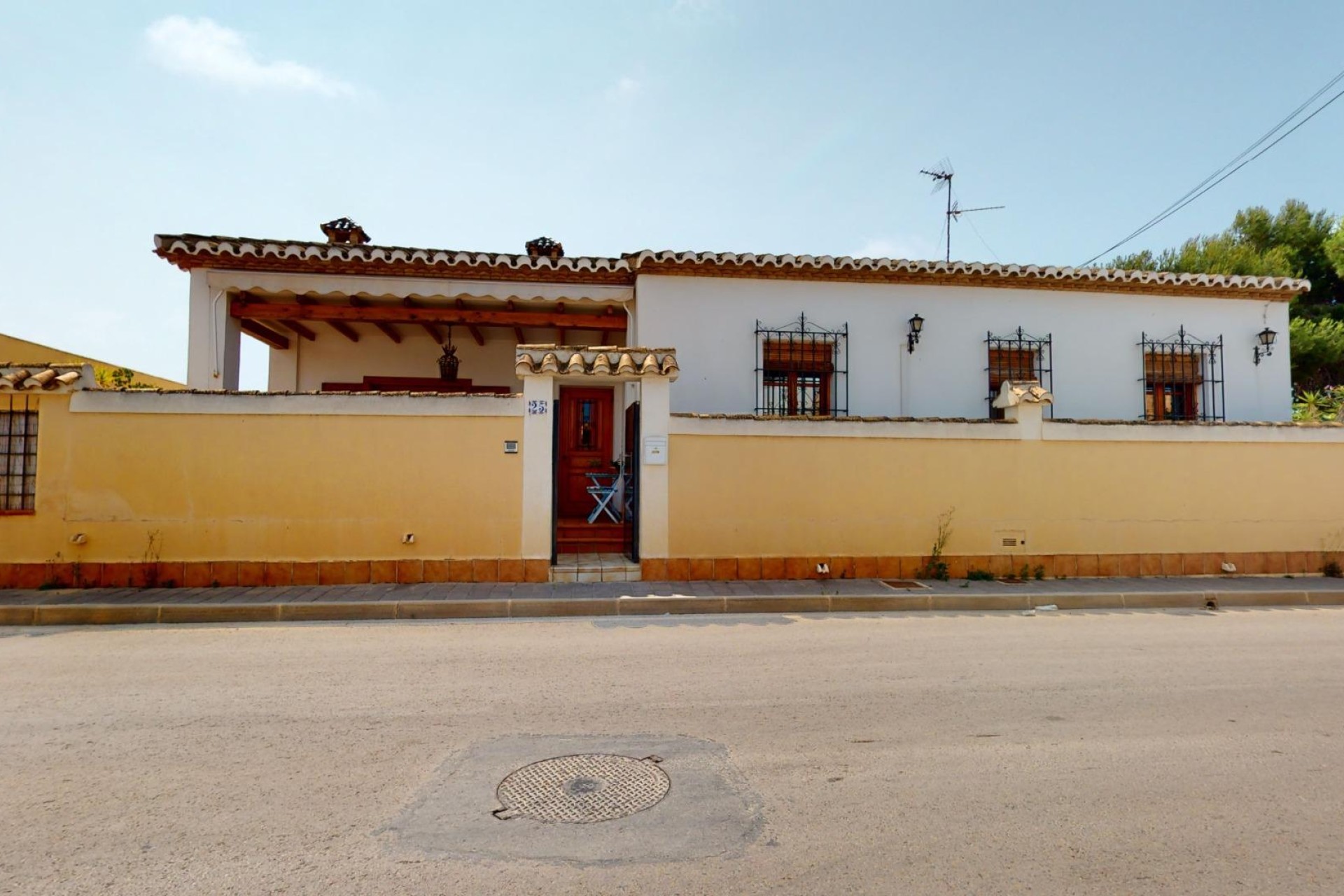 Resale - Villa - Pilar de la Horadada - PILAR DE LA HORADADA