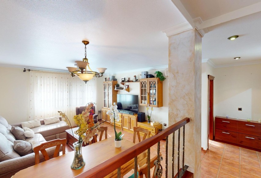 Resale - Villa - Pilar de la Horadada - PILAR DE LA HORADADA