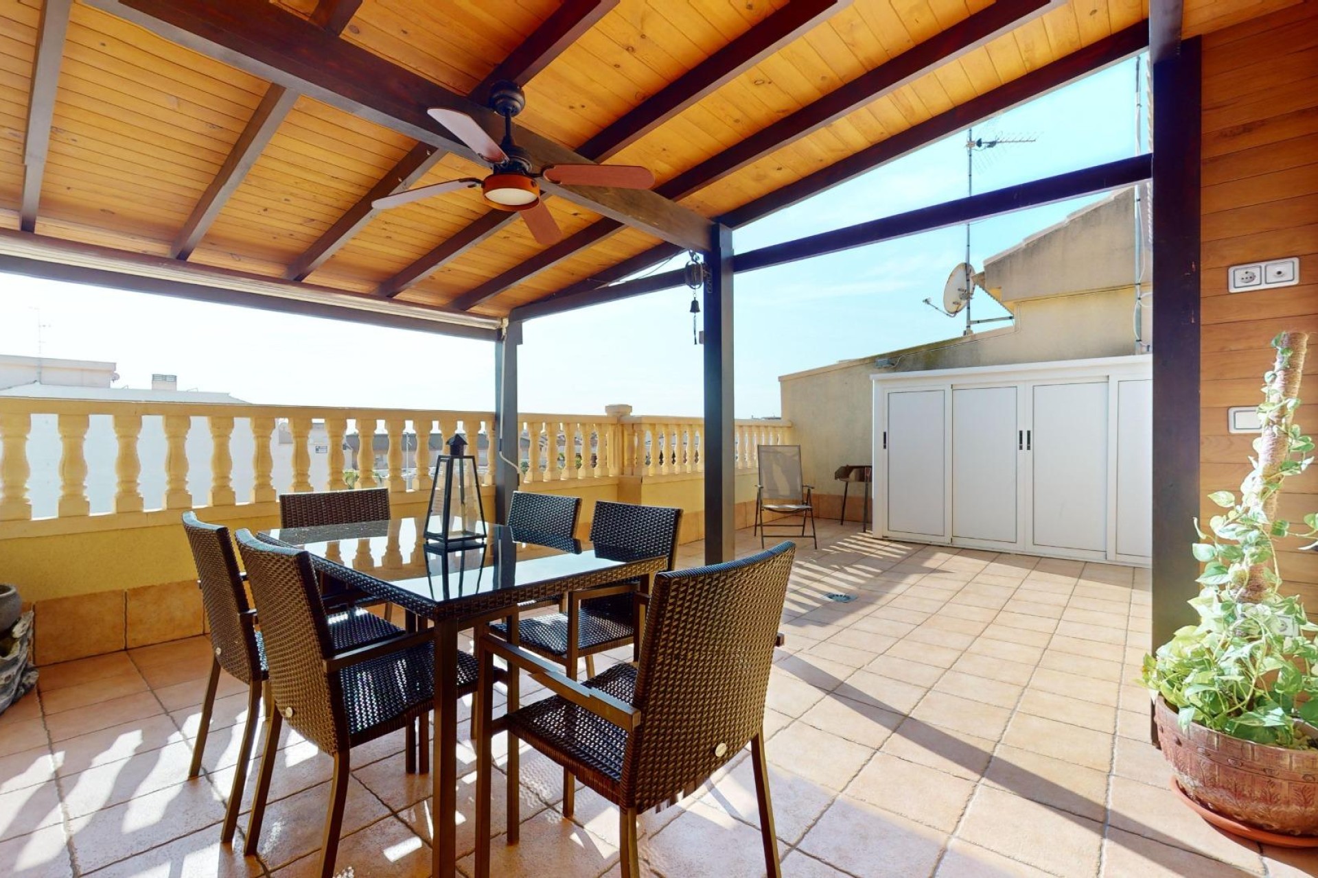Resale - Villa - Pilar de la Horadada - PILAR DE LA HORADADA