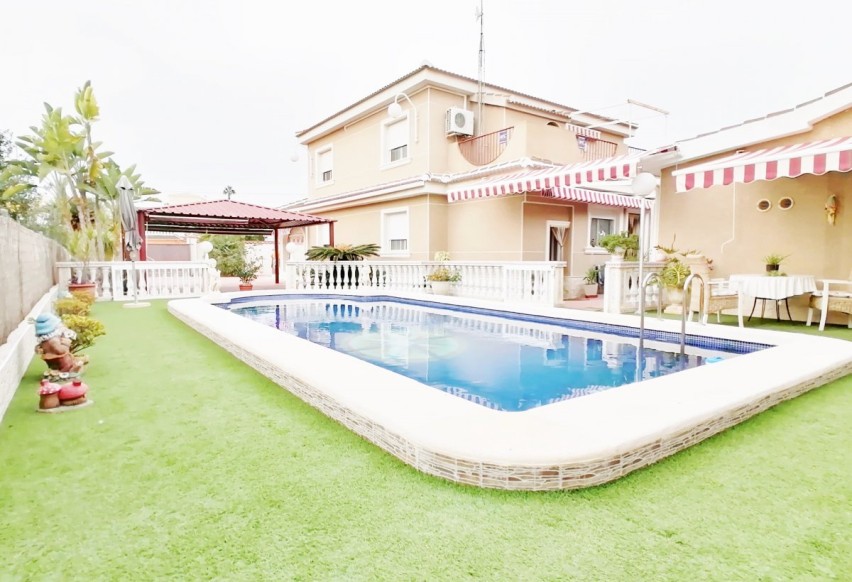 Resale - Villa - San Fulgencio - El Oasis