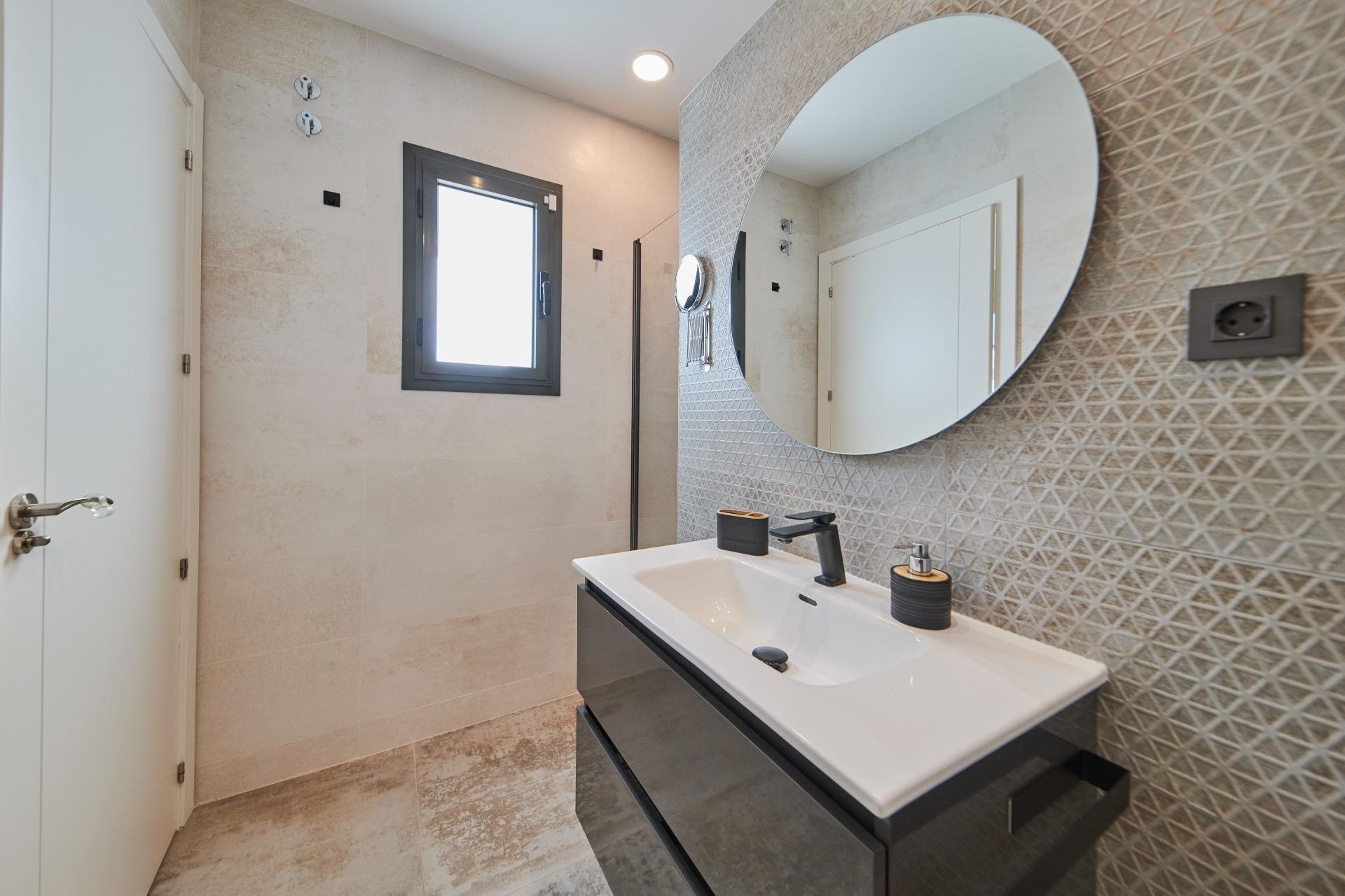 Resale - Villa - San Vicente del Raspeig - Los Girasoles