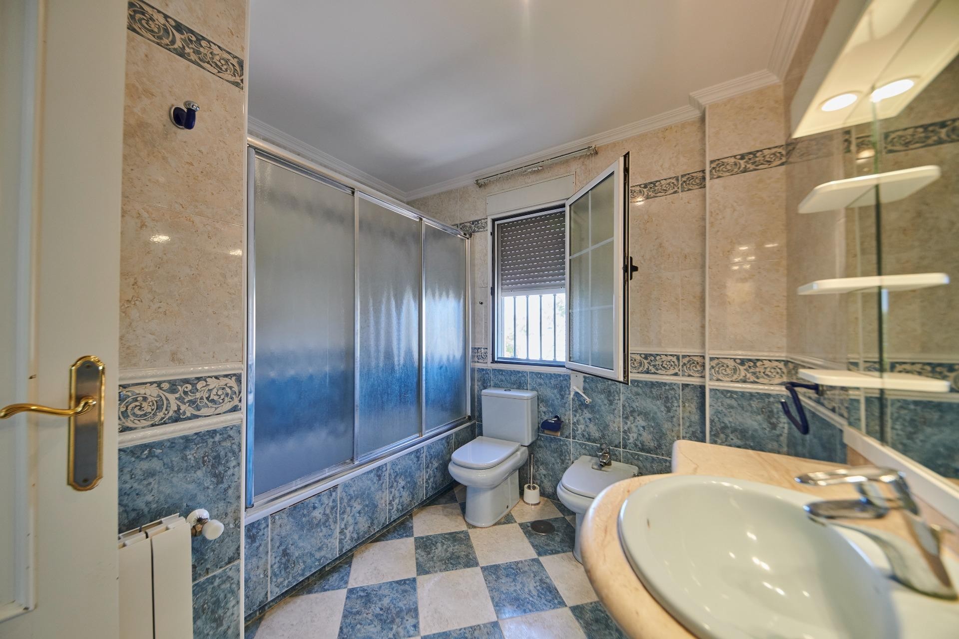 Resale - Villa - San Vicente del Raspeig - Los Girasoles