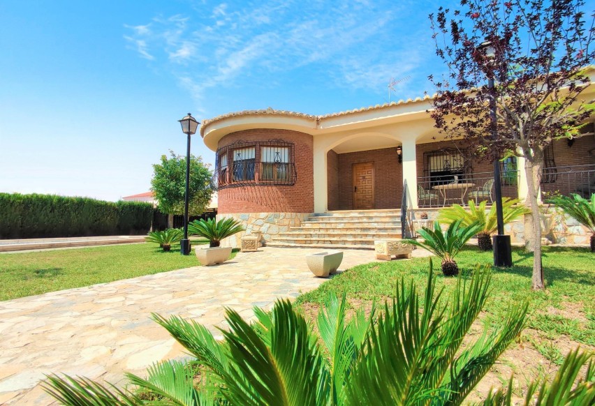 Resale - Villa - San Vicente del Raspeig - San vicente