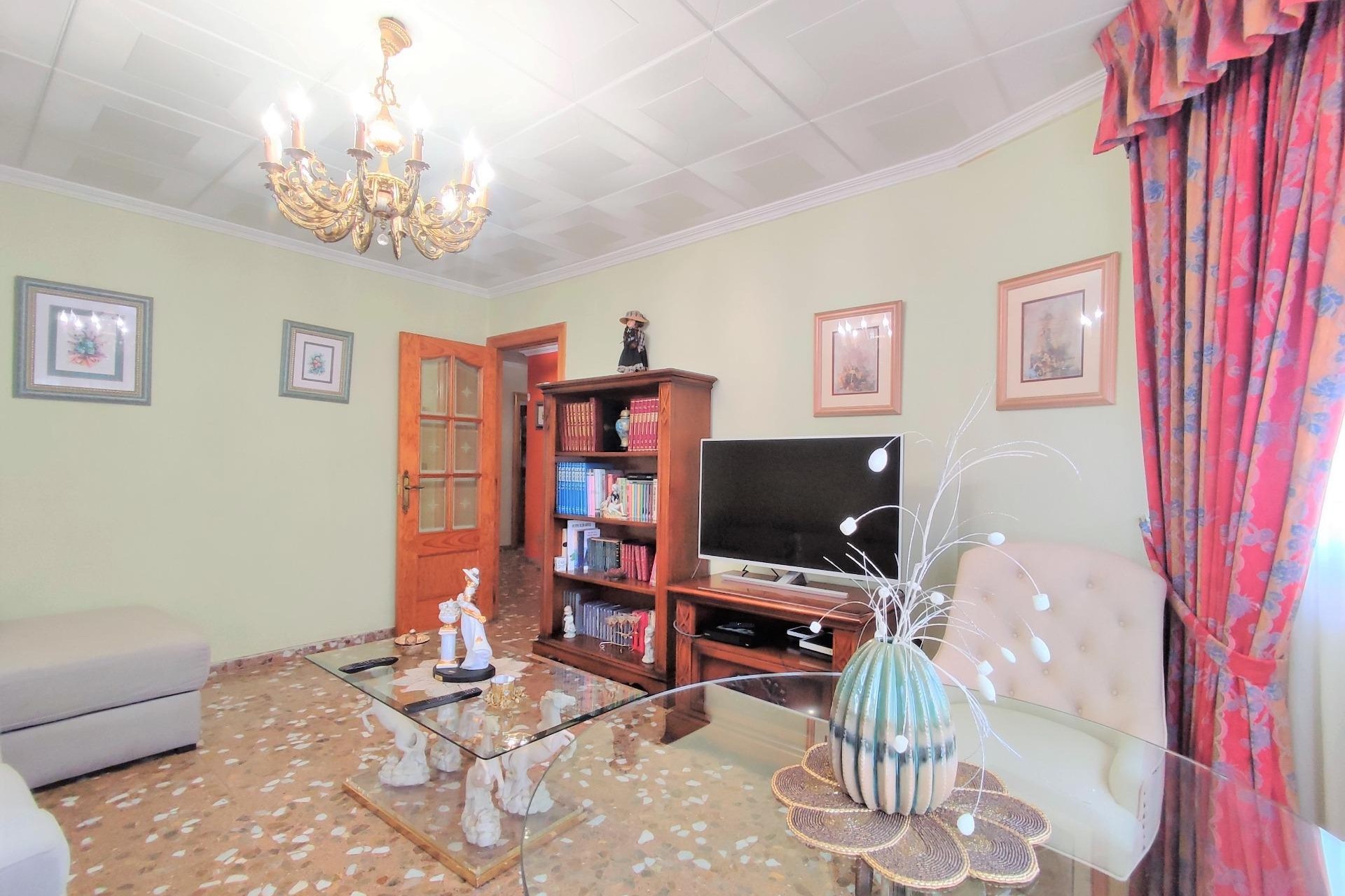 Resale - Villa - San Vicente del Raspeig - San vicente