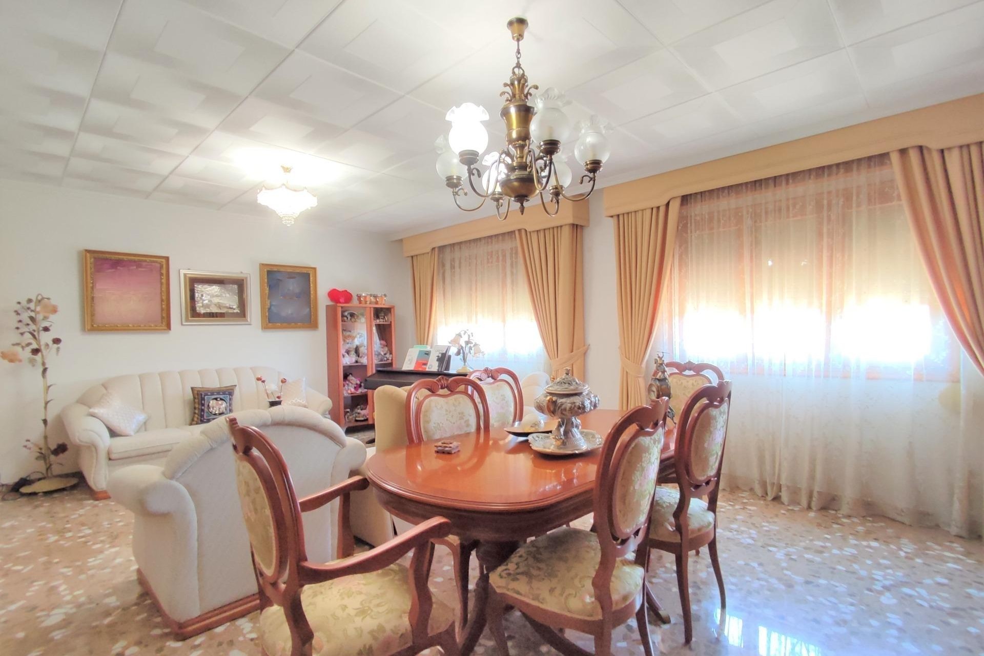 Resale - Villa - San Vicente del Raspeig - San vicente