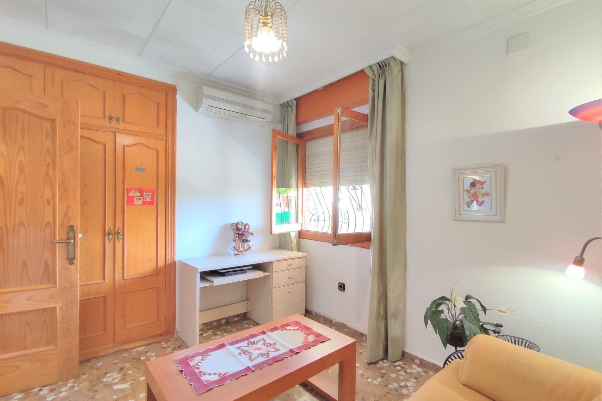 Resale - Villa - San Vicente del Raspeig - San vicente