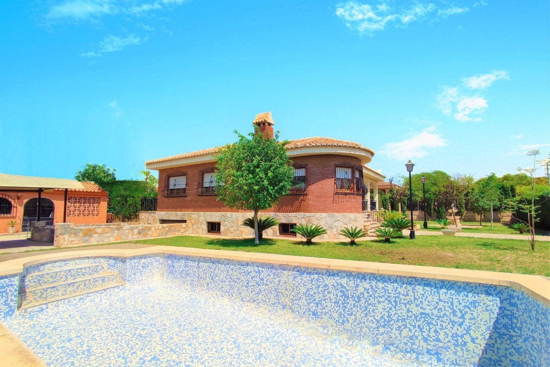 Resale - Villa - San Vicente del Raspeig - San vicente