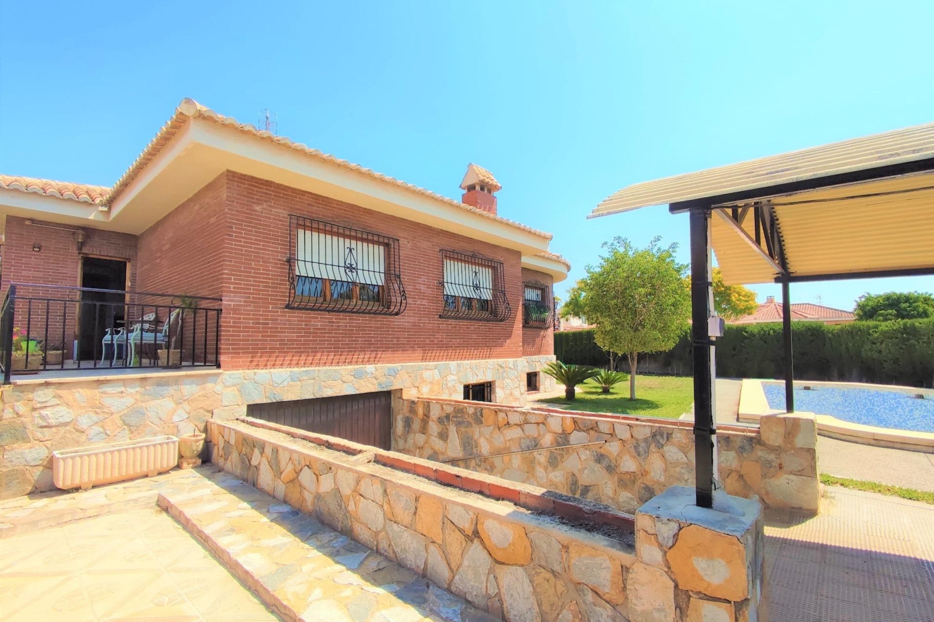 Resale - Villa - San Vicente del Raspeig - San vicente