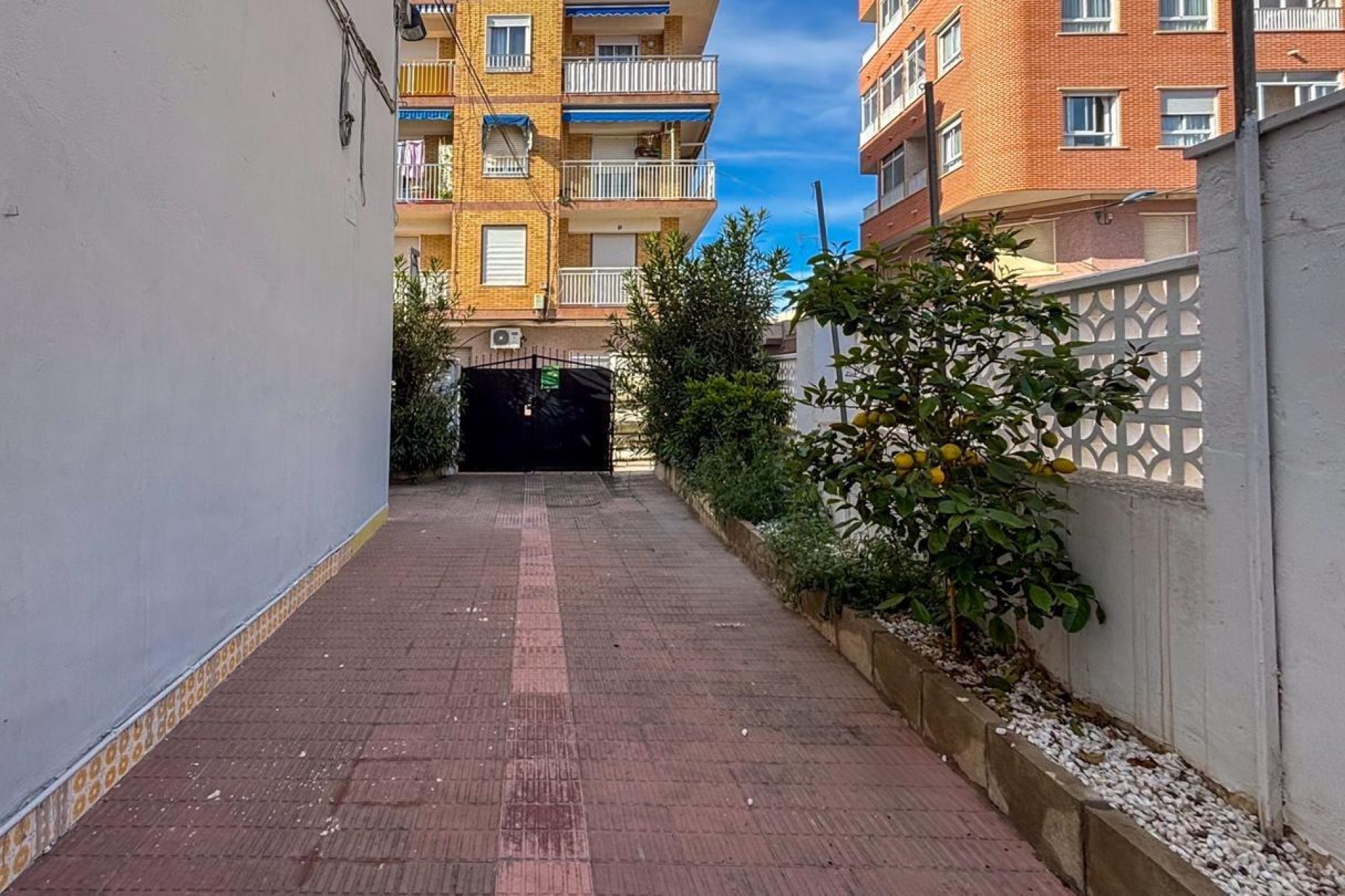 Resale - Villa - Santa Pola - Eroski